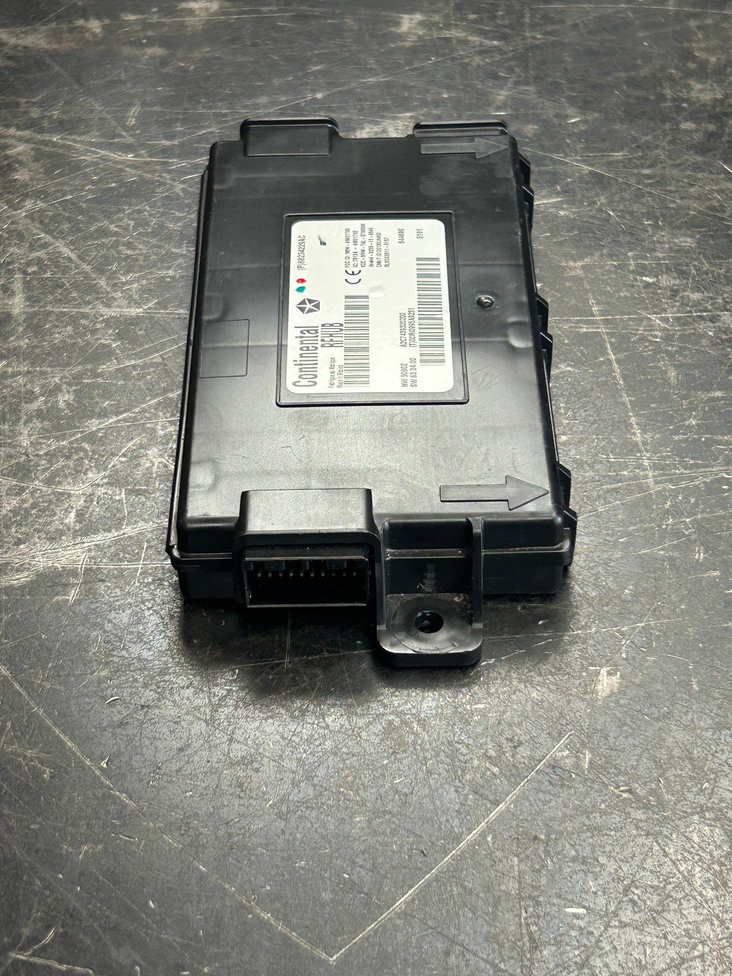 2015 CHARGER CHALLENGER 300 KEYLESS ENTRY RFHUB RECIEVER MODULE 68234229AC