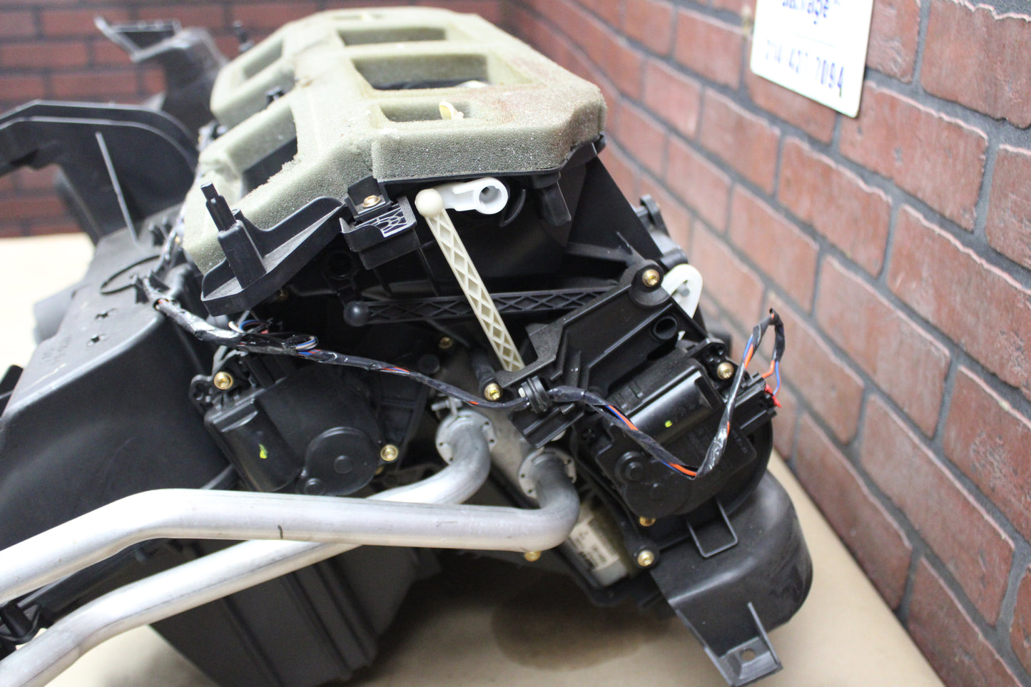 2014-2023 CHARGER CHALLENGER 300 HVAC A/C BLOWER HOUSING BOX OEM 68430171AC