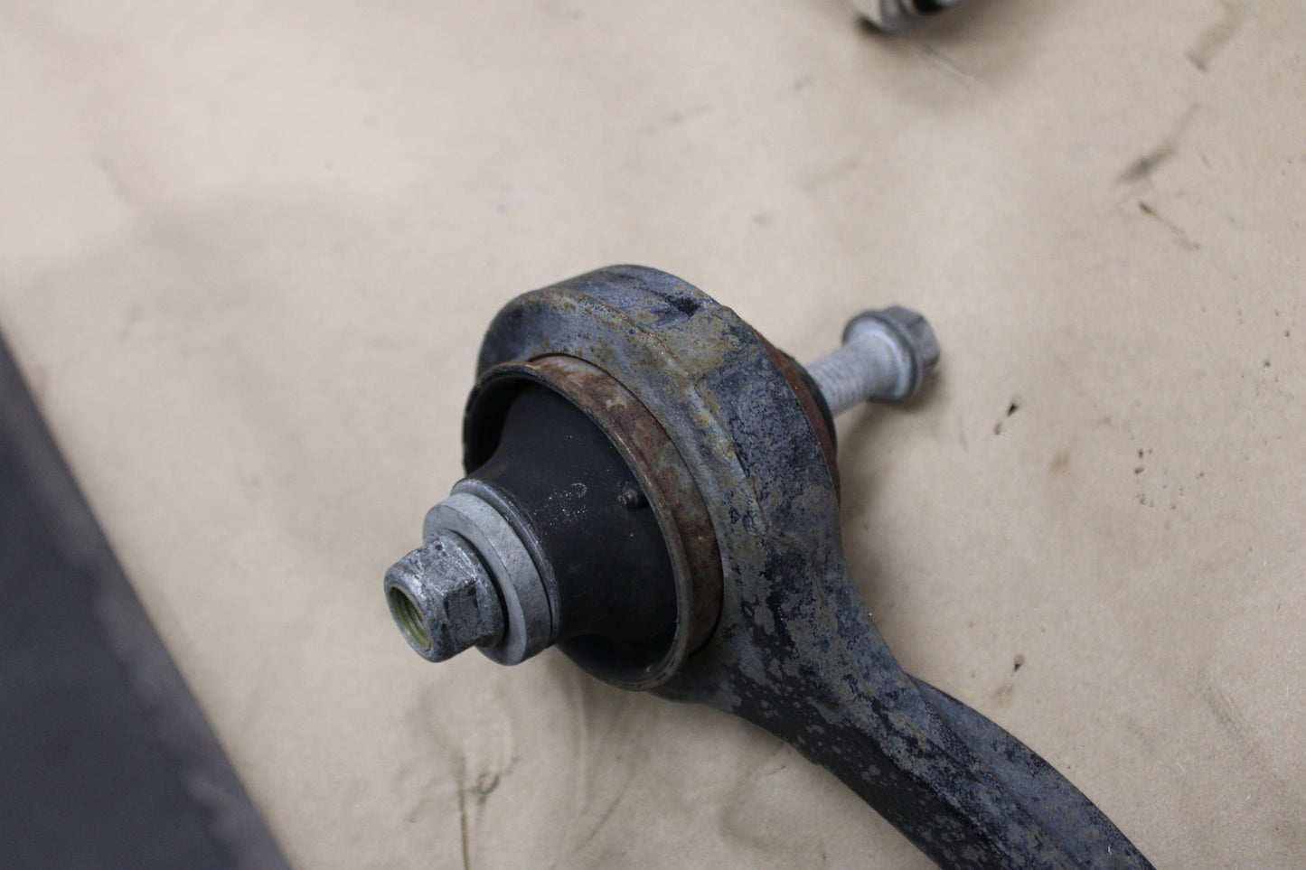 2015 - 2023 DODGE CHARGER REAR PASSENGER RH SUSPENSION CONTROL ARM SET OR 7 OEM