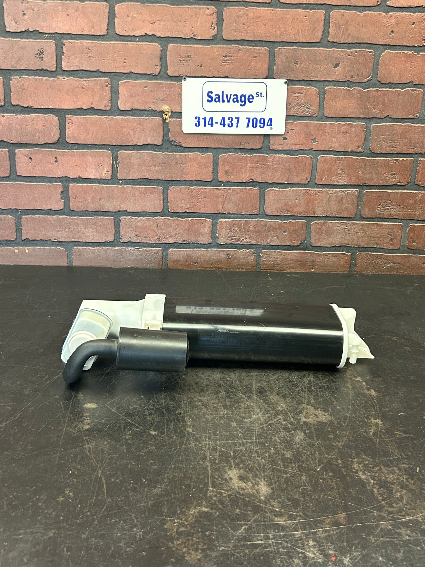 11-17 CHARGER CHALLENGER 300 6.4L OEM FUEL VAPOR CHARCOAL EVAPORATOR CANISTER