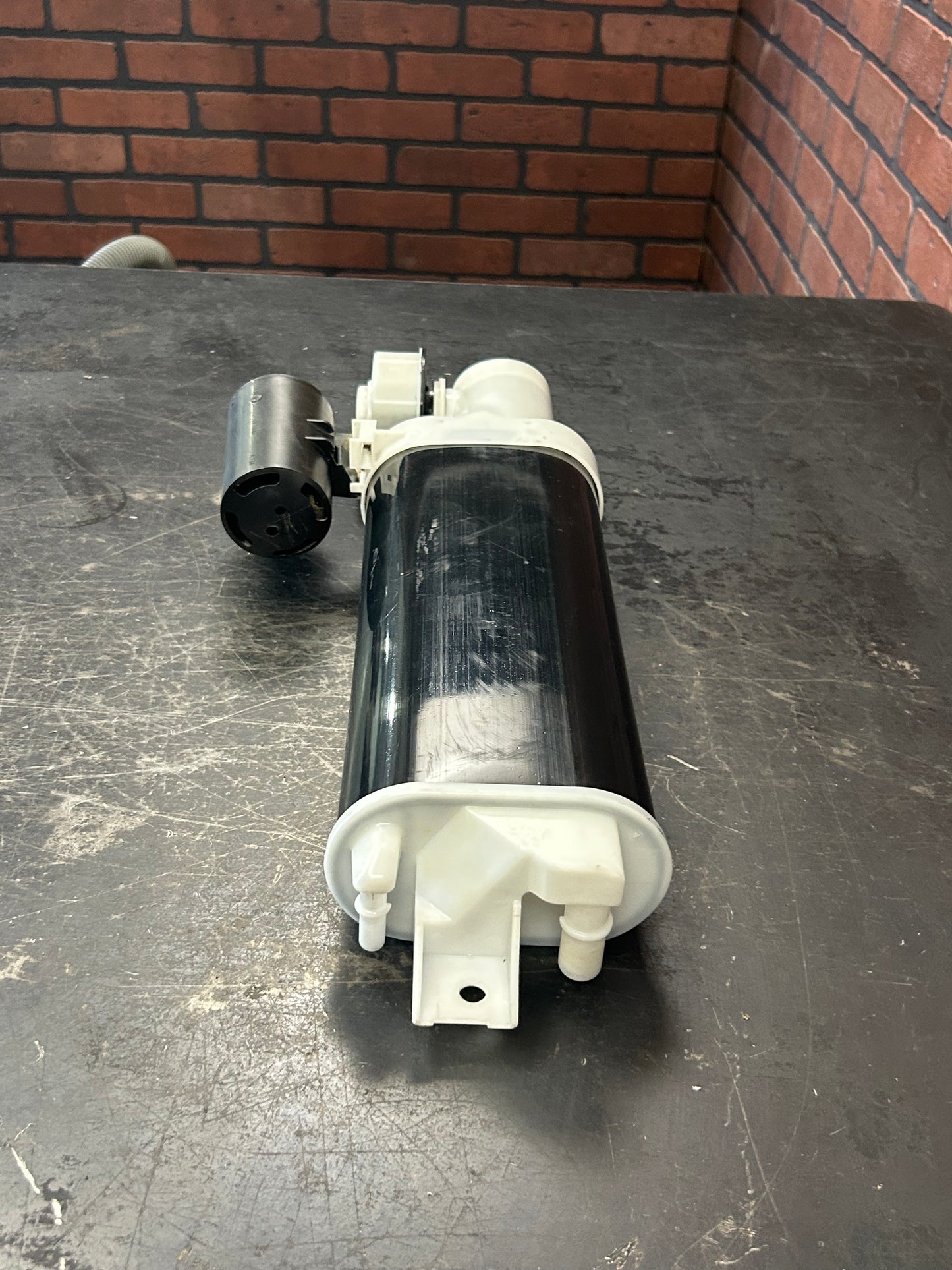 11-17 CHARGER CHALLENGER 300 6.4L OEM FUEL VAPOR CHARCOAL EVAPORATOR CANISTER