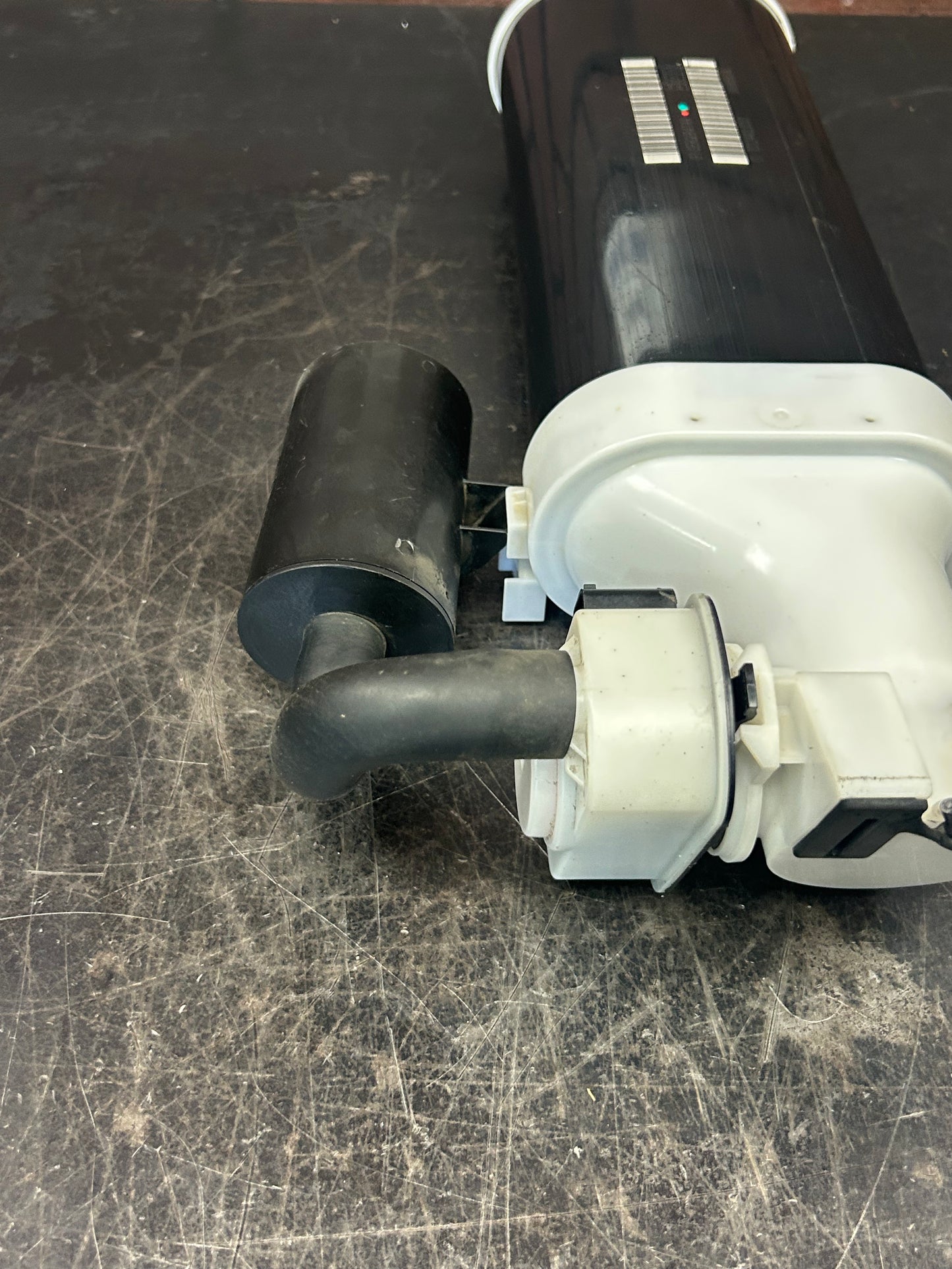 11-17 CHARGER CHALLENGER 300 6.4L OEM FUEL VAPOR CHARCOAL EVAPORATOR CANISTER