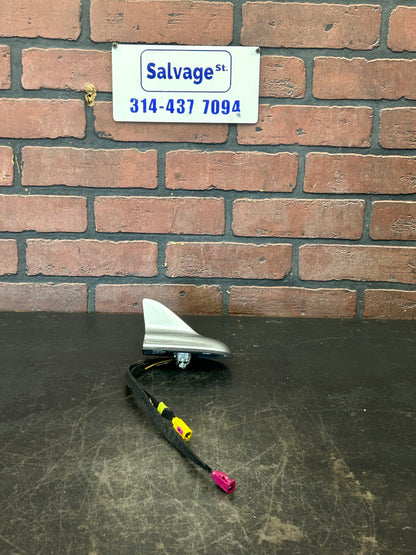 15-17 DODGE CHALLENGER CHRYSLER 200 SATELLITE SHARK FIN ANTENNA OEM 5NU67JSCAB