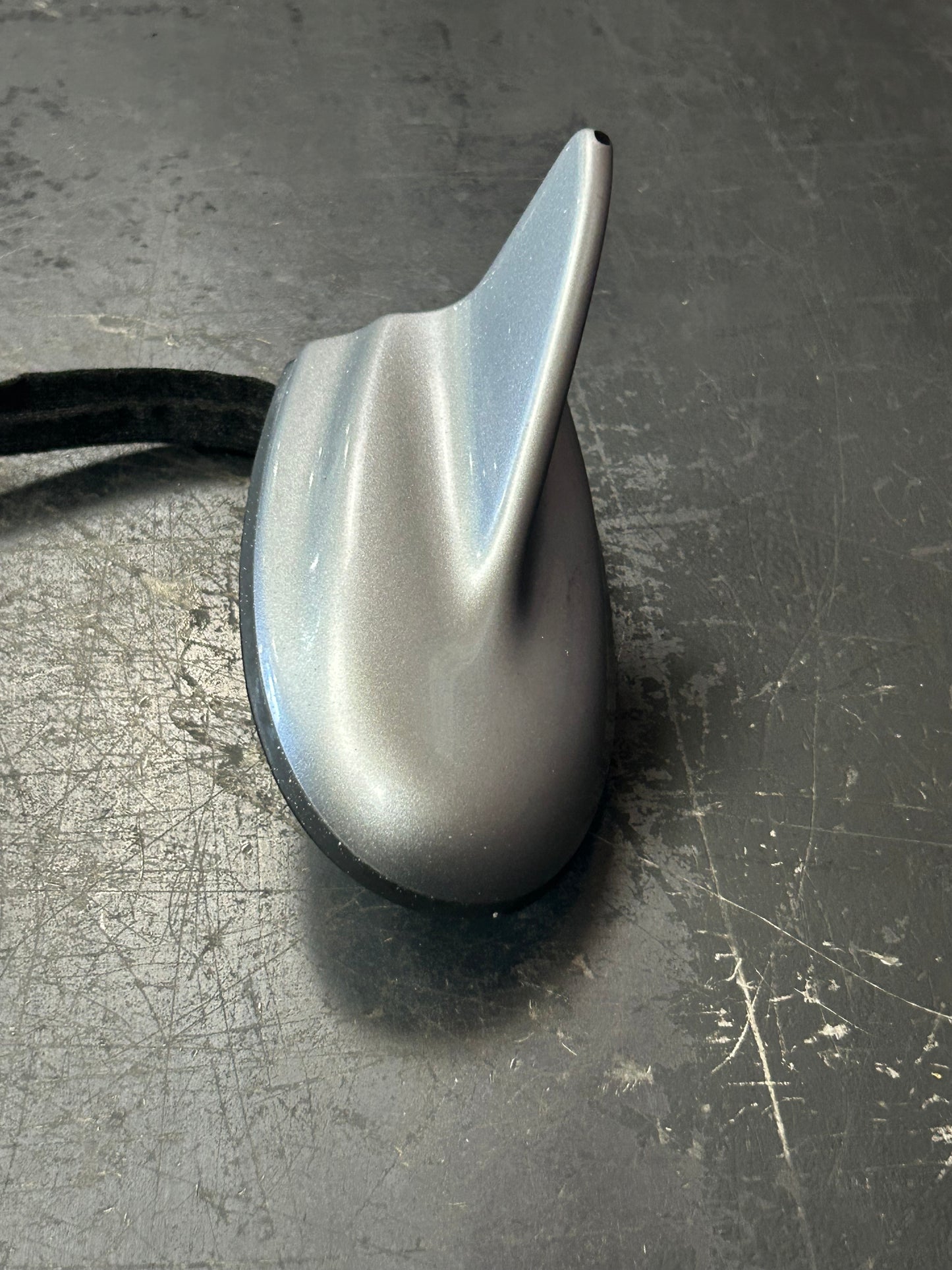 15-17 DODGE CHALLENGER CHRYSLER 200 SATELLITE SHARK FIN ANTENNA OEM 5NU67JSCAB