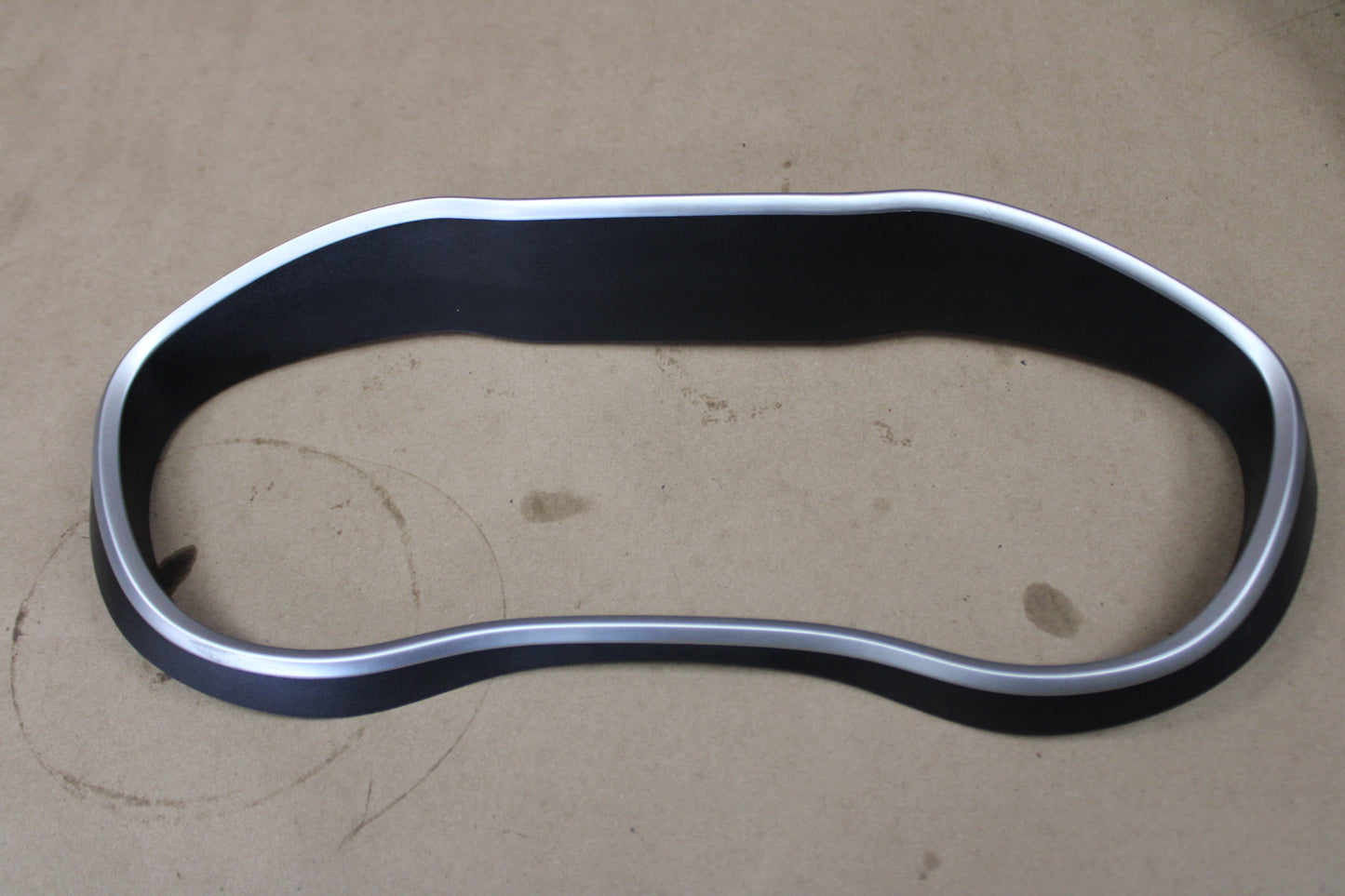 16 Challenger Scat Pack Gauge Cluster Speedometer 180mph w/ Bezel 68281040AC 80k
