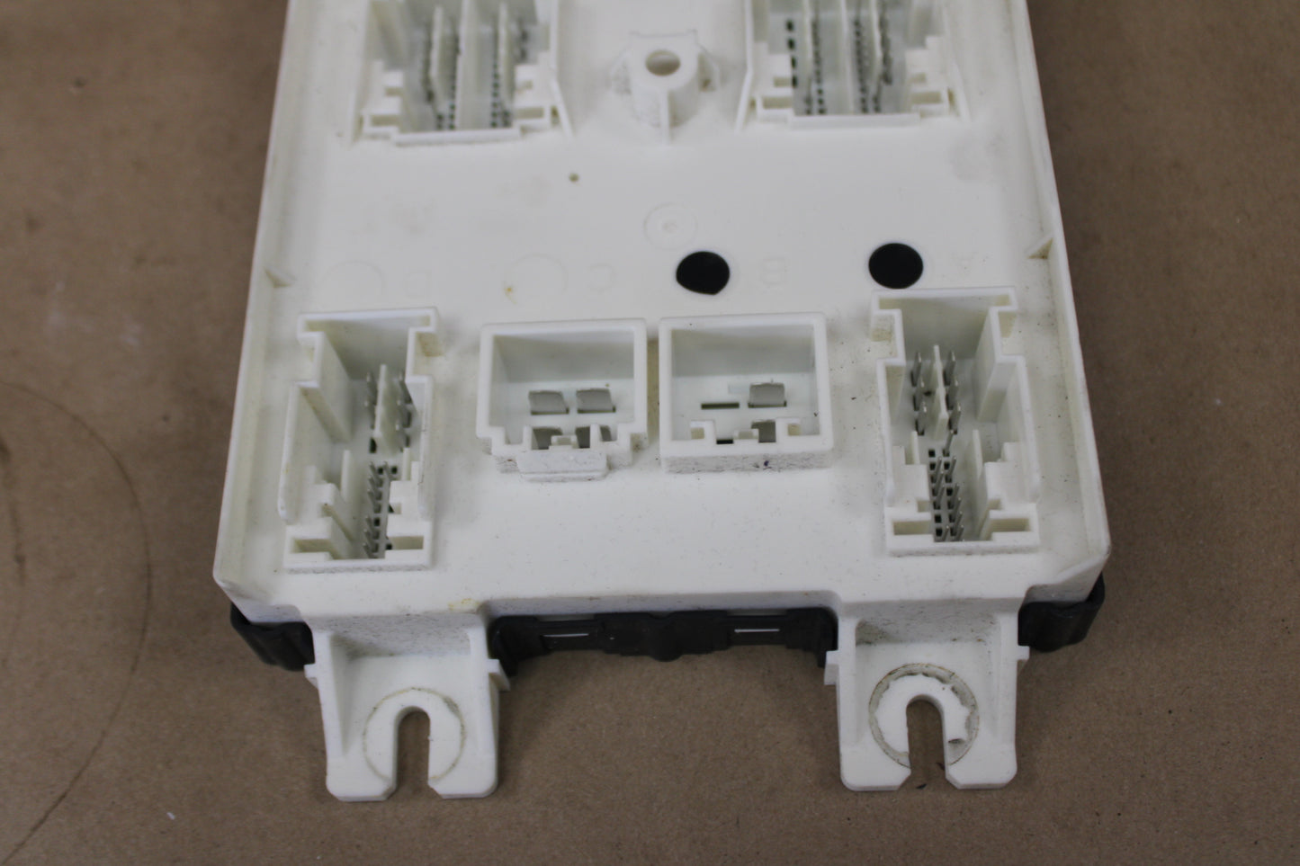 2016 Dodge Challenger Body Controller BCM Body Control Module OEM 68277392AC