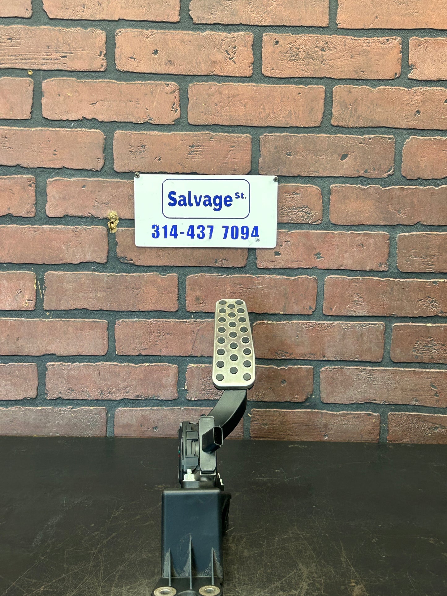 2007-2023 CHARGER CHALLENGER 300 ACCELERATOR GAS PEDAL ASSEMBLY OEM 04861714AF