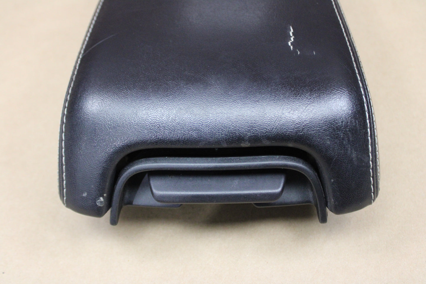 2011-2018 DODGE CHARGER CENTER CONSOLE STORAGE LID ARMREST BLACK OEM