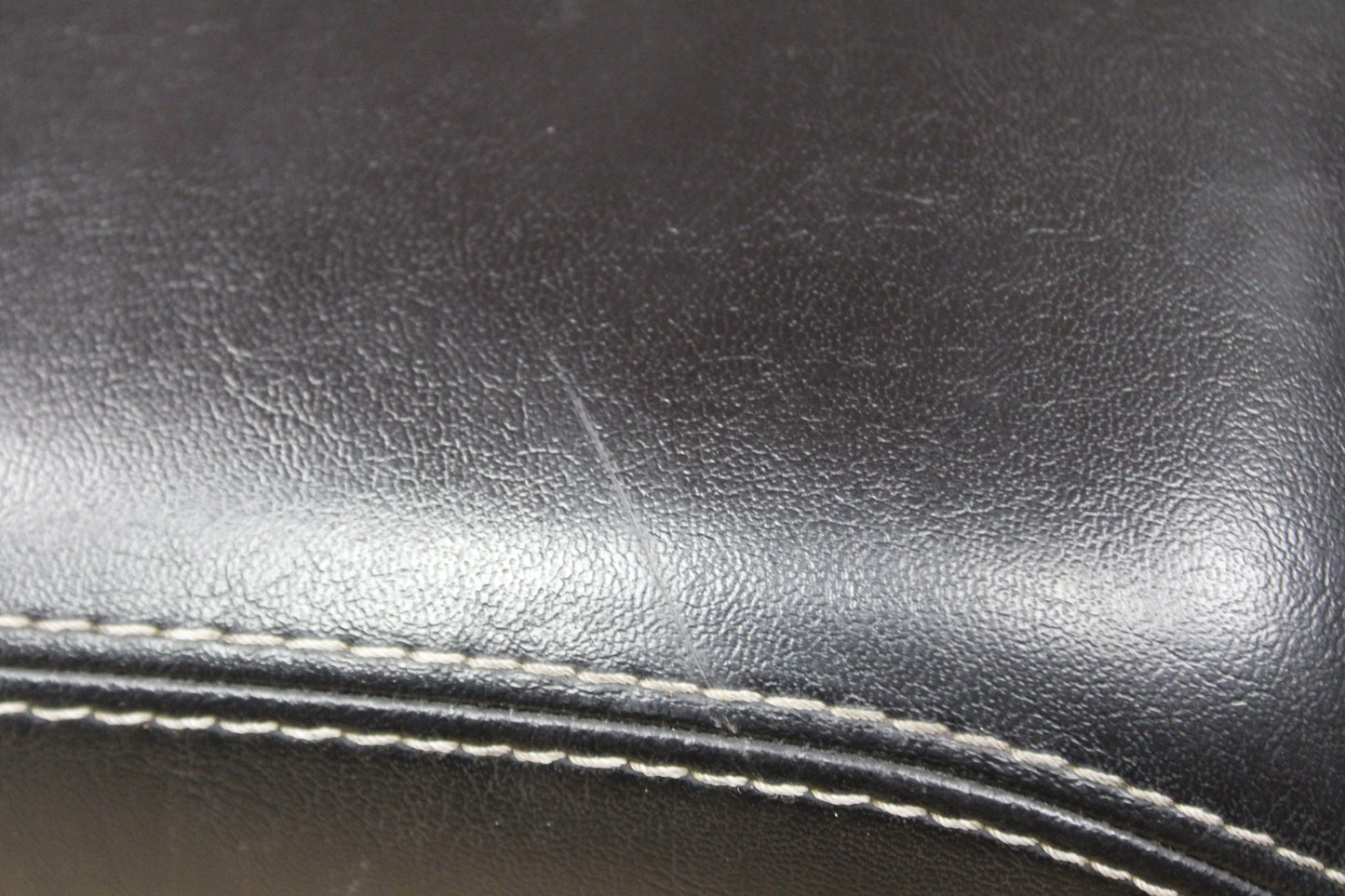 2011-2018 DODGE CHARGER CENTER CONSOLE STORAGE LID ARMREST BLACK OEM