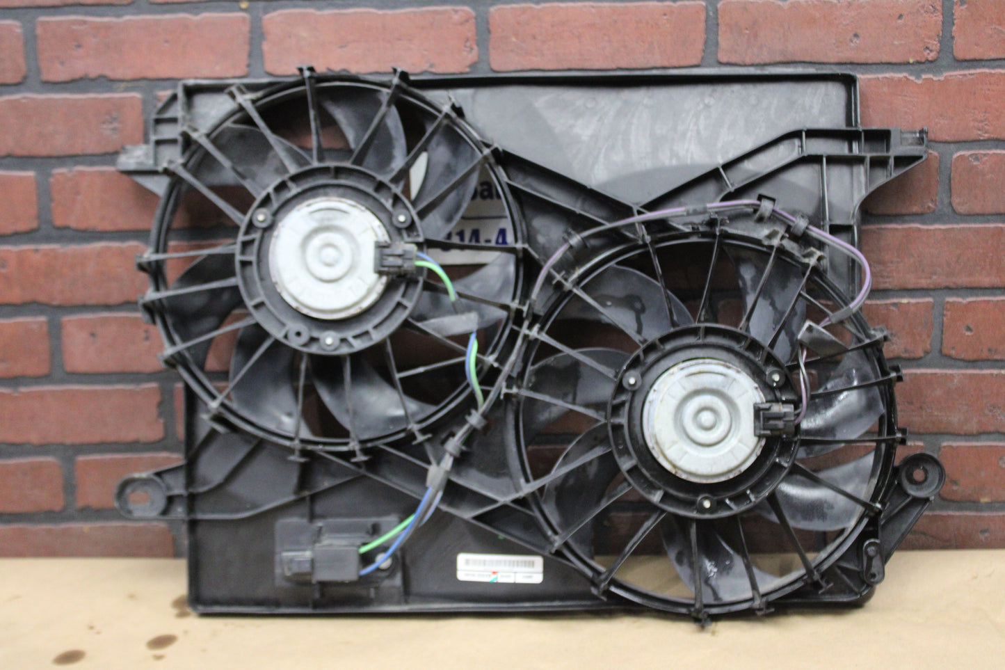 2015-22 Dodge Challenger Charger 6.4L OEM Engine Cooling Fan Assembly 68236868AB