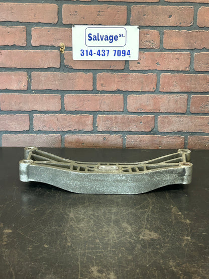 15-23 CHALLENGER 300 CHARGER AUTO TRANSMISSION CROSSMEMBER MOUNT BRACKET