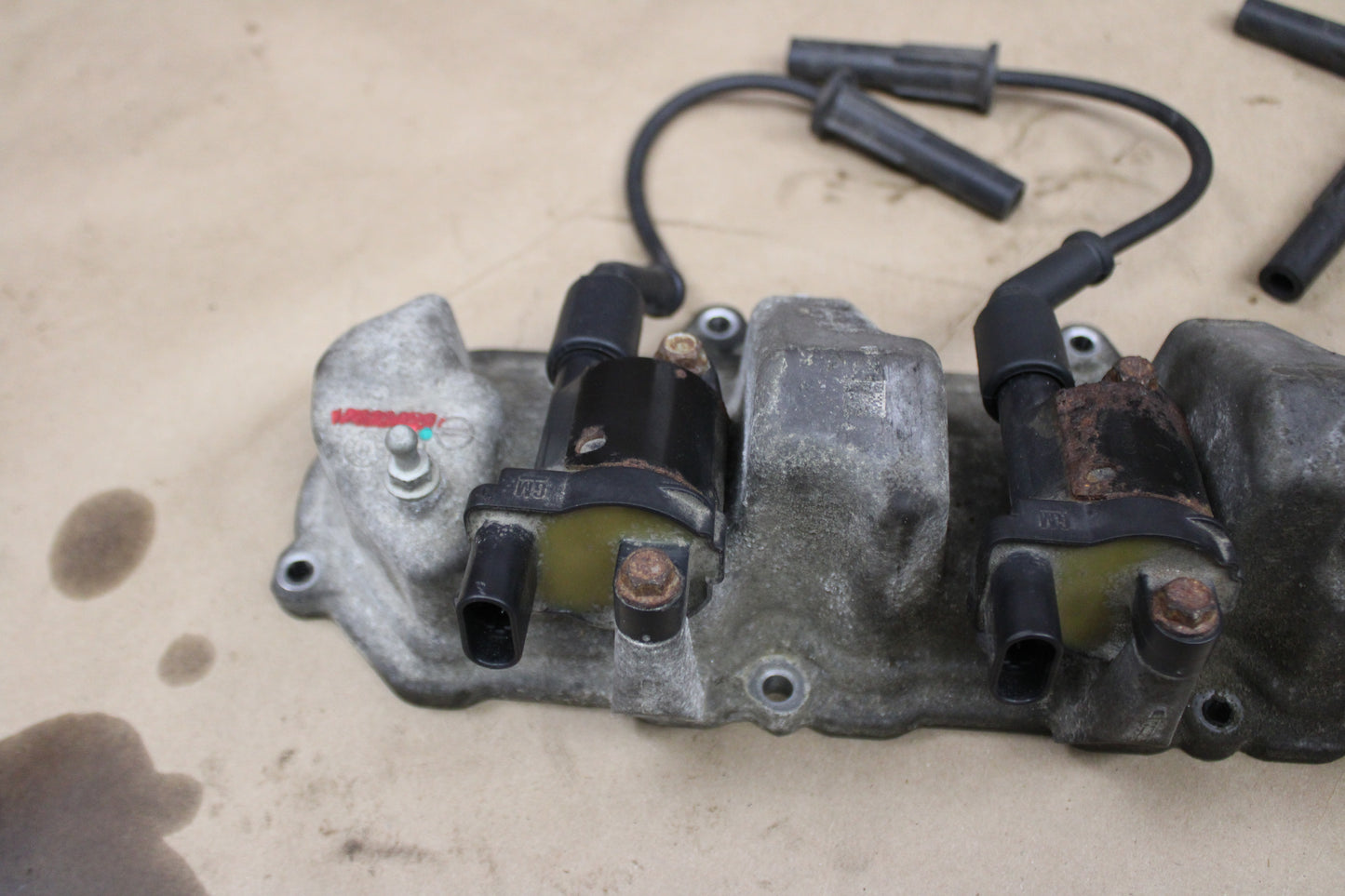 GM Chevrolet 5.3L 6.2L Genuine OEM Passenger Right Side Valve Cover 12623926
