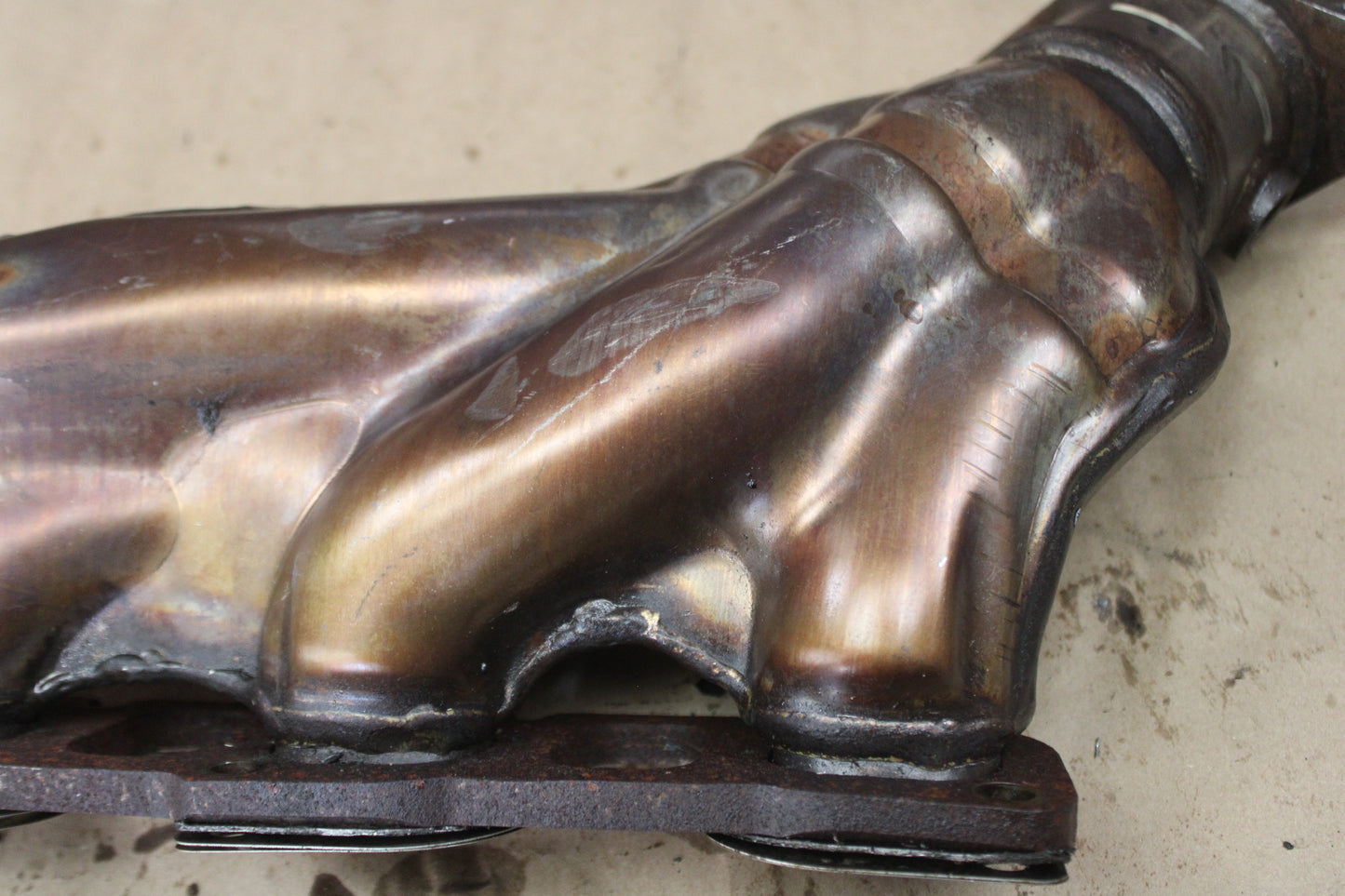 2016 Dodge Challenger R/T Scat Pack Mopar Passenger RH Exhaust Manifold 6.4L