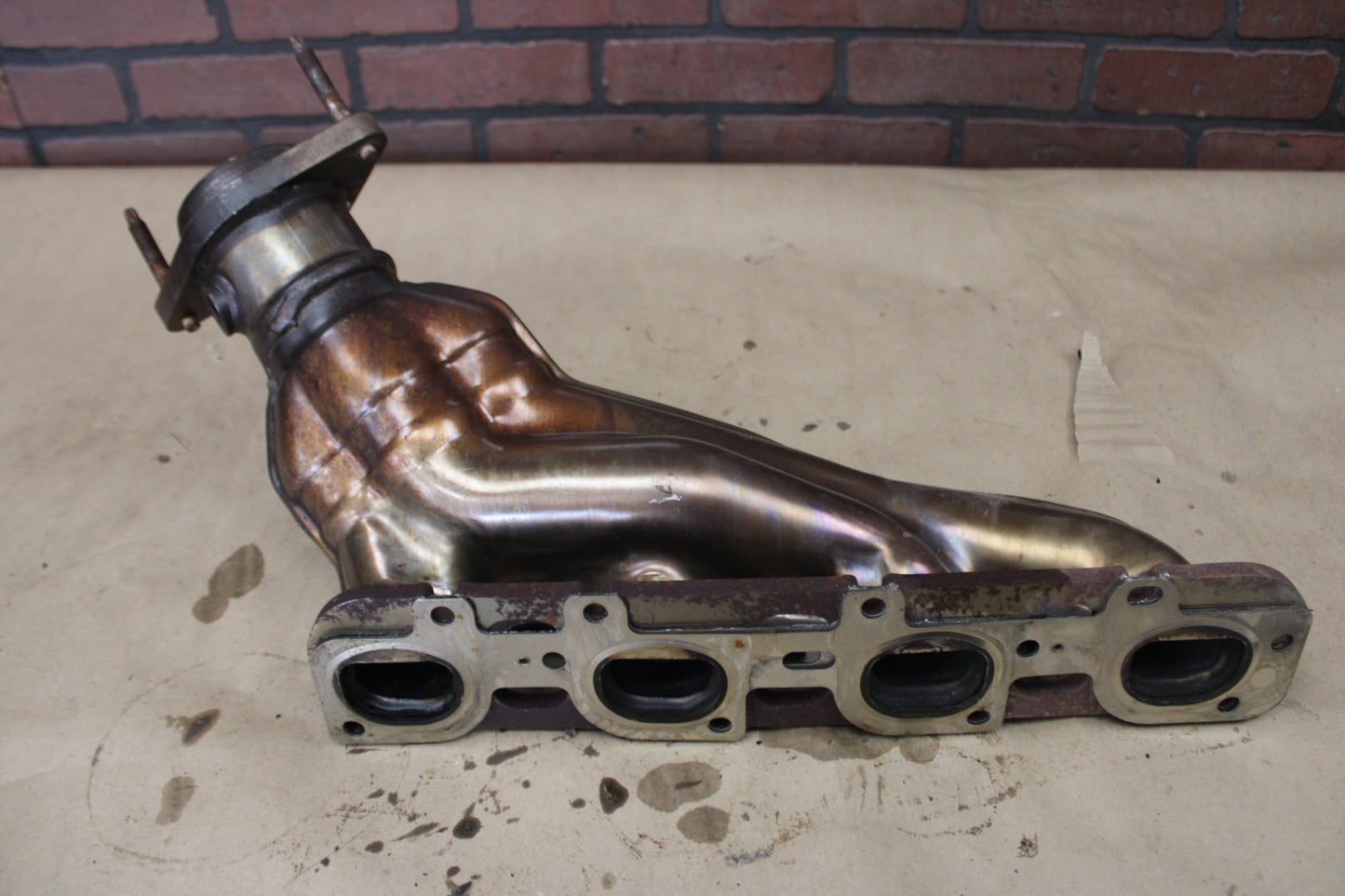 2016 Dodge Challenger R/T Scat Pack Mopar Passenger RH Exhaust Manifold 6.4L