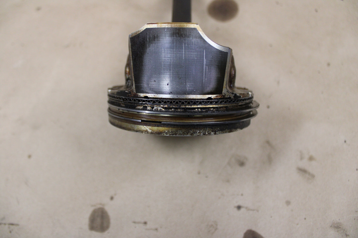 GM Chevy 6.2L V8 LT1 L86 L87 Engines Right side RH Piston and Rod 12656876 OEM