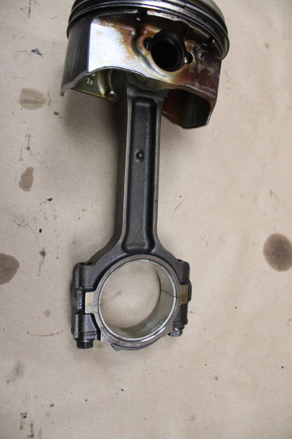 GM Chevy 6.2L V8 LT1 L86 L87 Engines Left side LH Piston and Rod 12656875 OEM