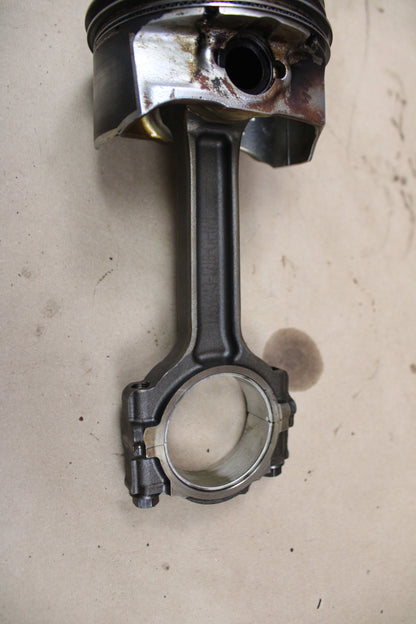 GM Chevy 6.2L V8 LT1 L86 L87 Engines Left side LH Piston and Rod 12656875 OEM