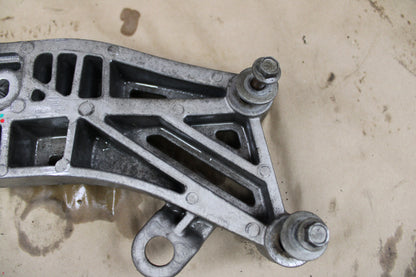 15-23 CHALLENGER CHARGER AUTO TRANSMISSION CROSSMEMBER BRACKET OEM