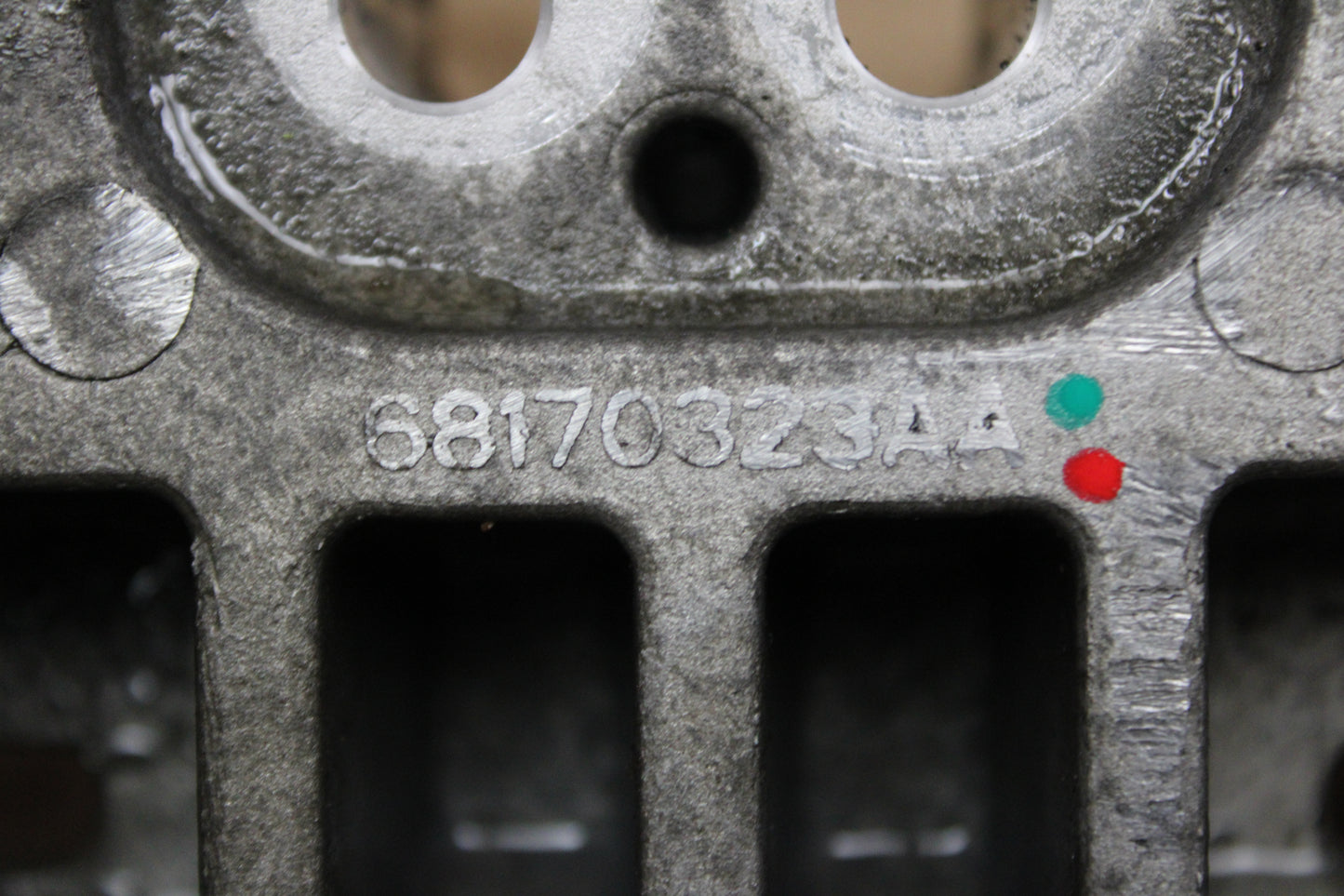 15-23 CHALLENGER CHARGER AUTO TRANSMISSION CROSSMEMBER BRACKET OEM