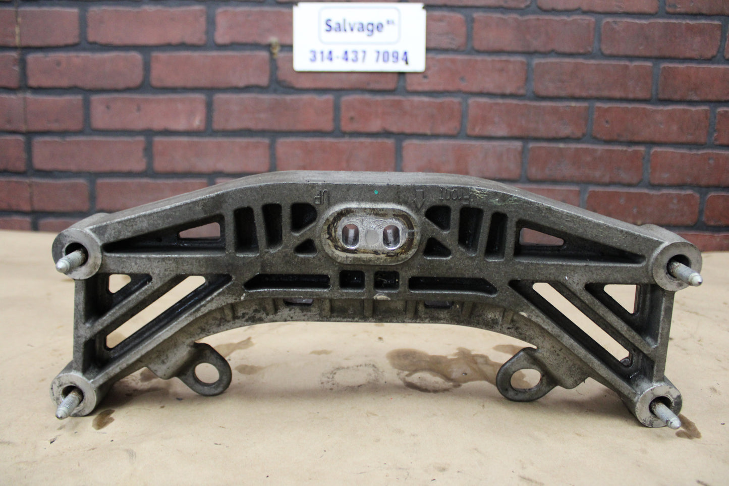 15-23 CHALLENGER CHARGER AUTO TRANSMISSION CROSSMEMBER BRACKET OEM