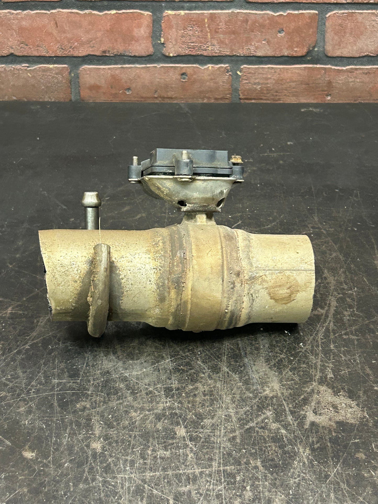 2015-2023 DODGE CHARGER CHALLENGER DRIVER LEFT EXHAUST VALVE ACTUATOR