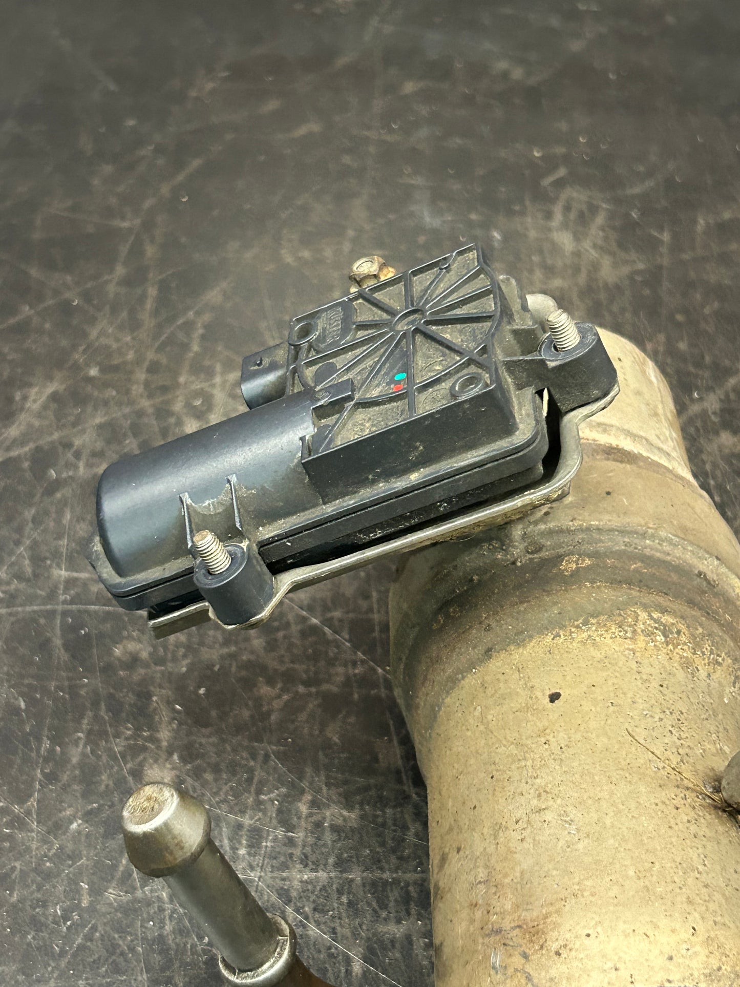 2015-2023 DODGE CHARGER CHALLENGER DRIVER LEFT EXHAUST VALVE ACTUATOR