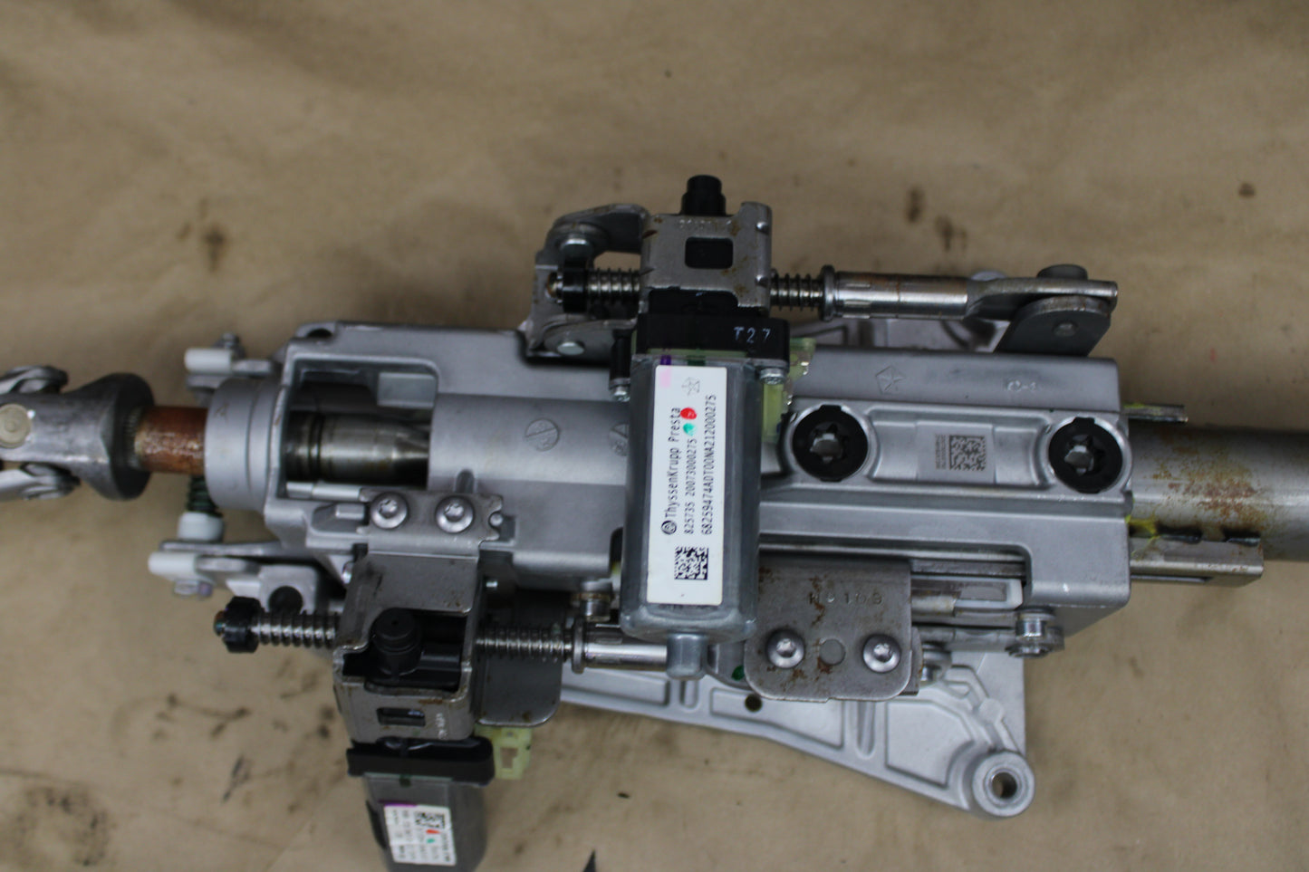 2015 - 2023 CHALLENGER CHARGER 300 OEM STEERING COLUMN POWER TILT 68259474AD