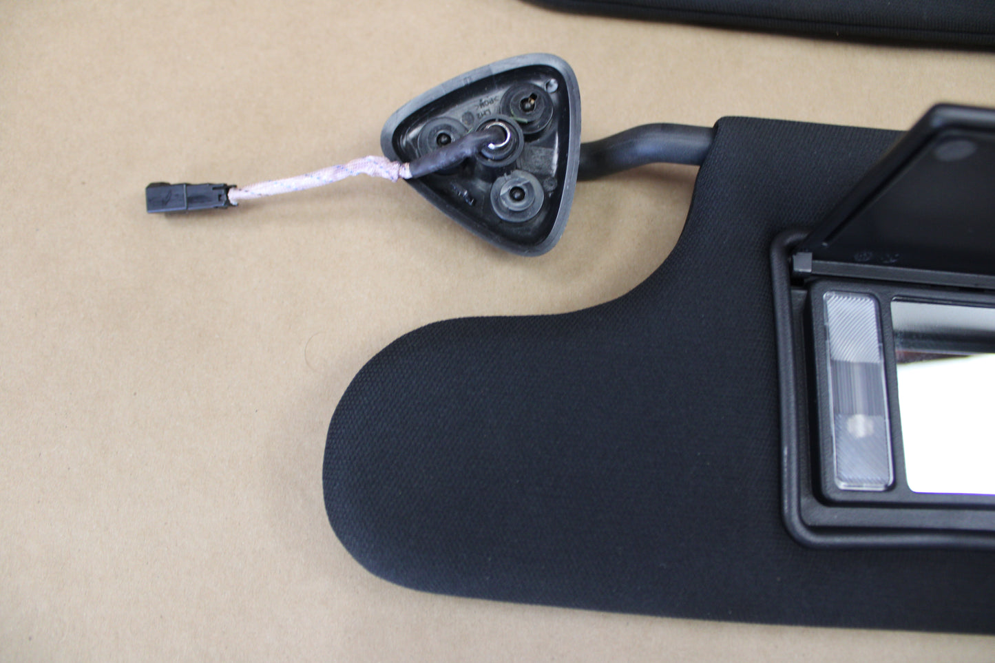 2020-2022 Dodge Challenger Right Left Extendable Sun Visor Pair Set Black OEM