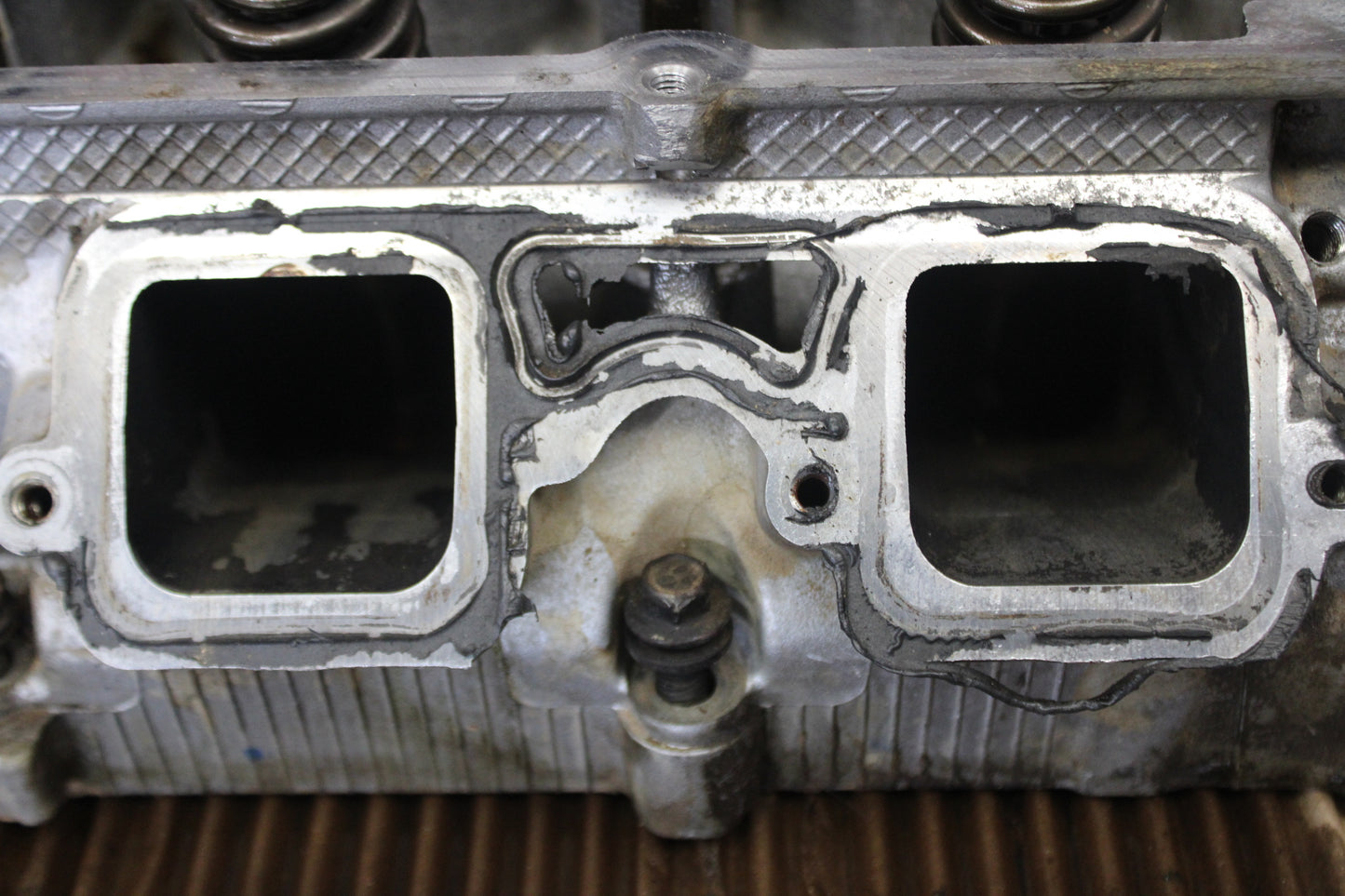 11-26 Dodge Charger Challenger 300 6.4L 392 Hemi SRT8 Left Driver Cylinder Head