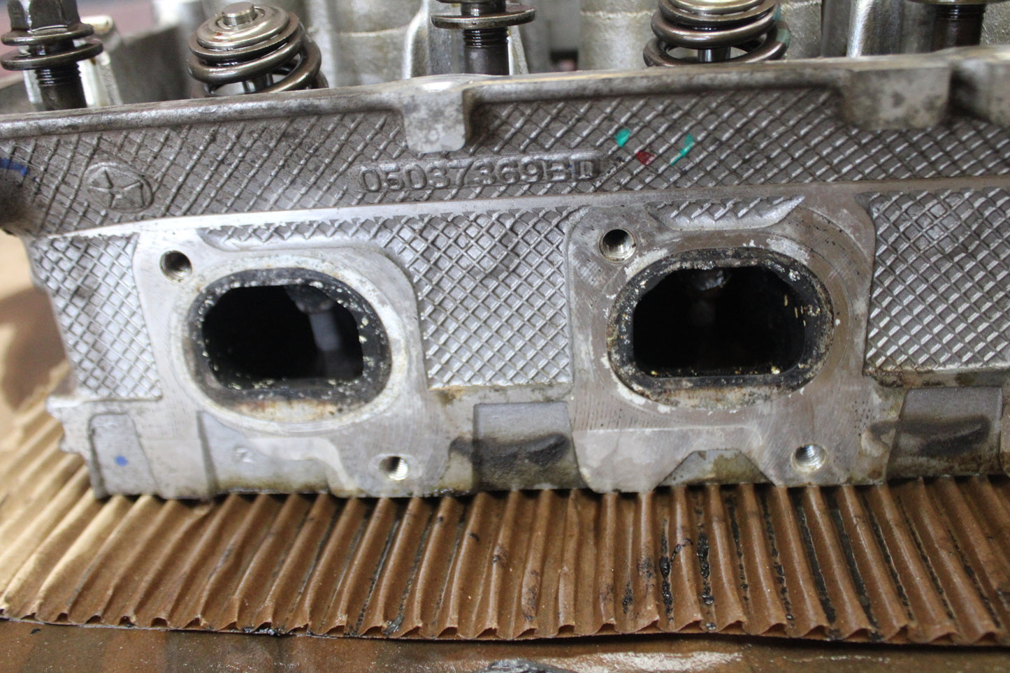 11-26 Dodge Charger Challenger 300 6.4L 392 Hemi SRT8 Left Driver Cylinder Head