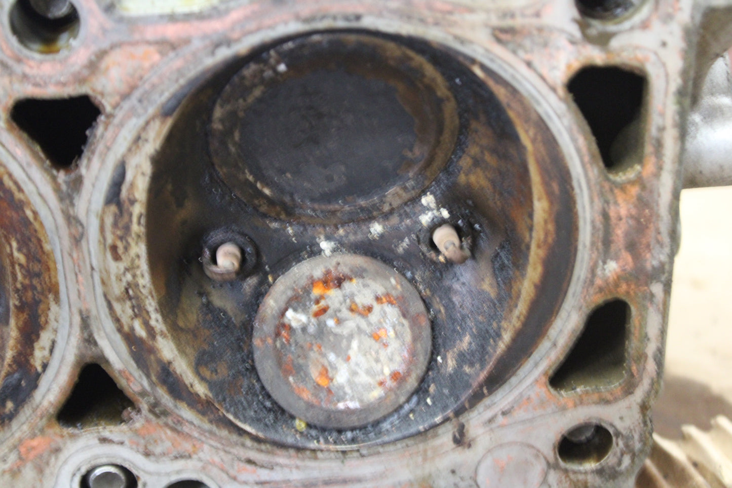 11-26 Dodge Charger Challenger 300 6.4L 392 Hemi SRT8 Left Driver Cylinder Head
