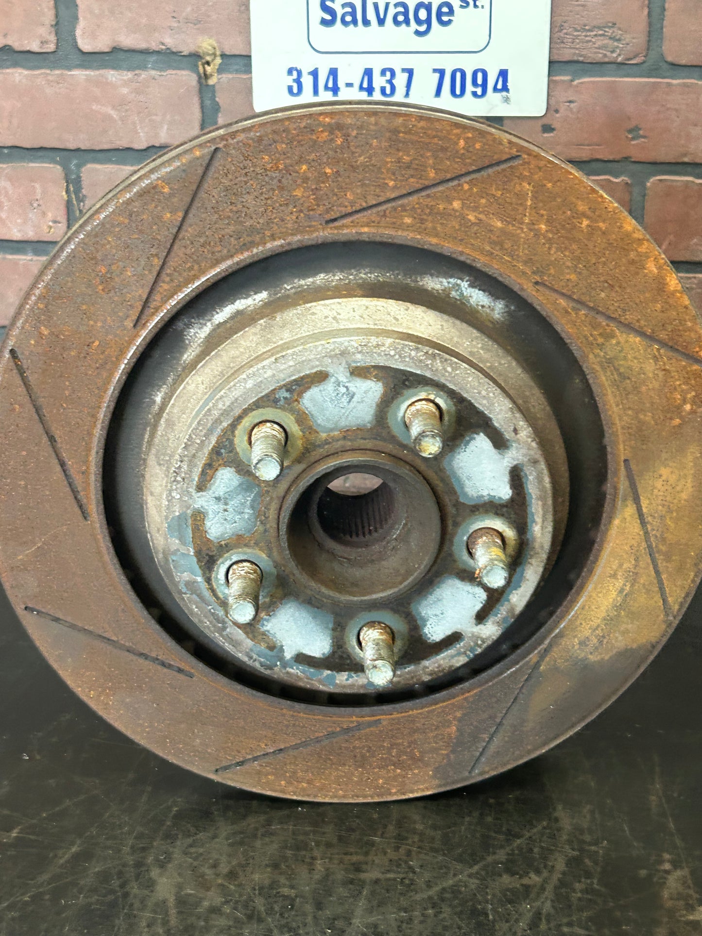 15-23 CHALLENGER CHARGER REAR SUSPENSION LEFT SIDE SPINDLE KNUCKLE HUB ROTOR OEM