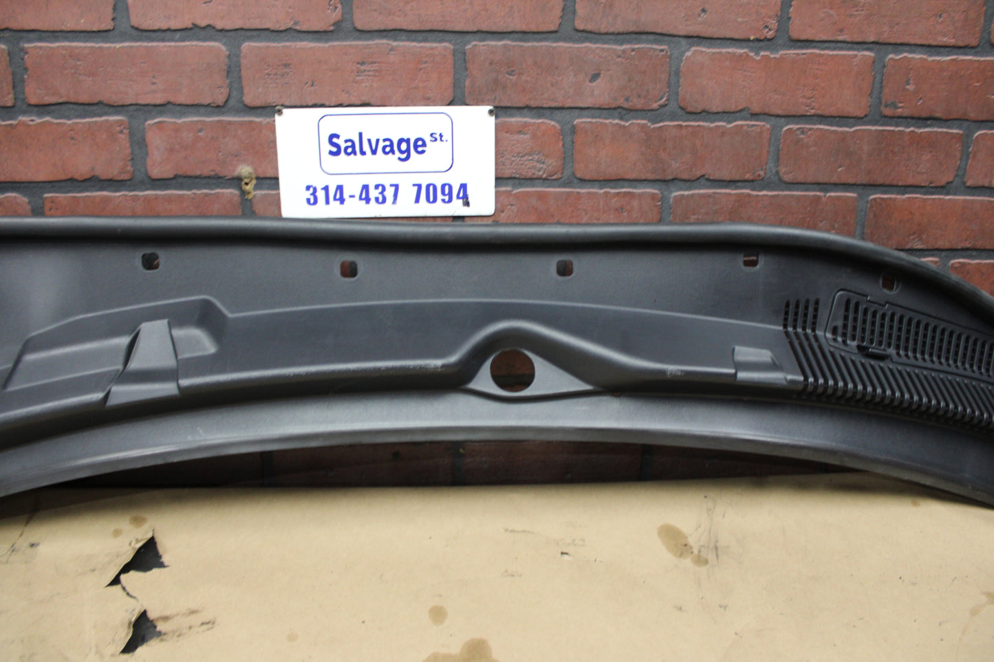 2020 - 2023 DODGE CHALLENGER FRONT WINDSHIELD COWL VENT GRILLE PANEL COVER OEM