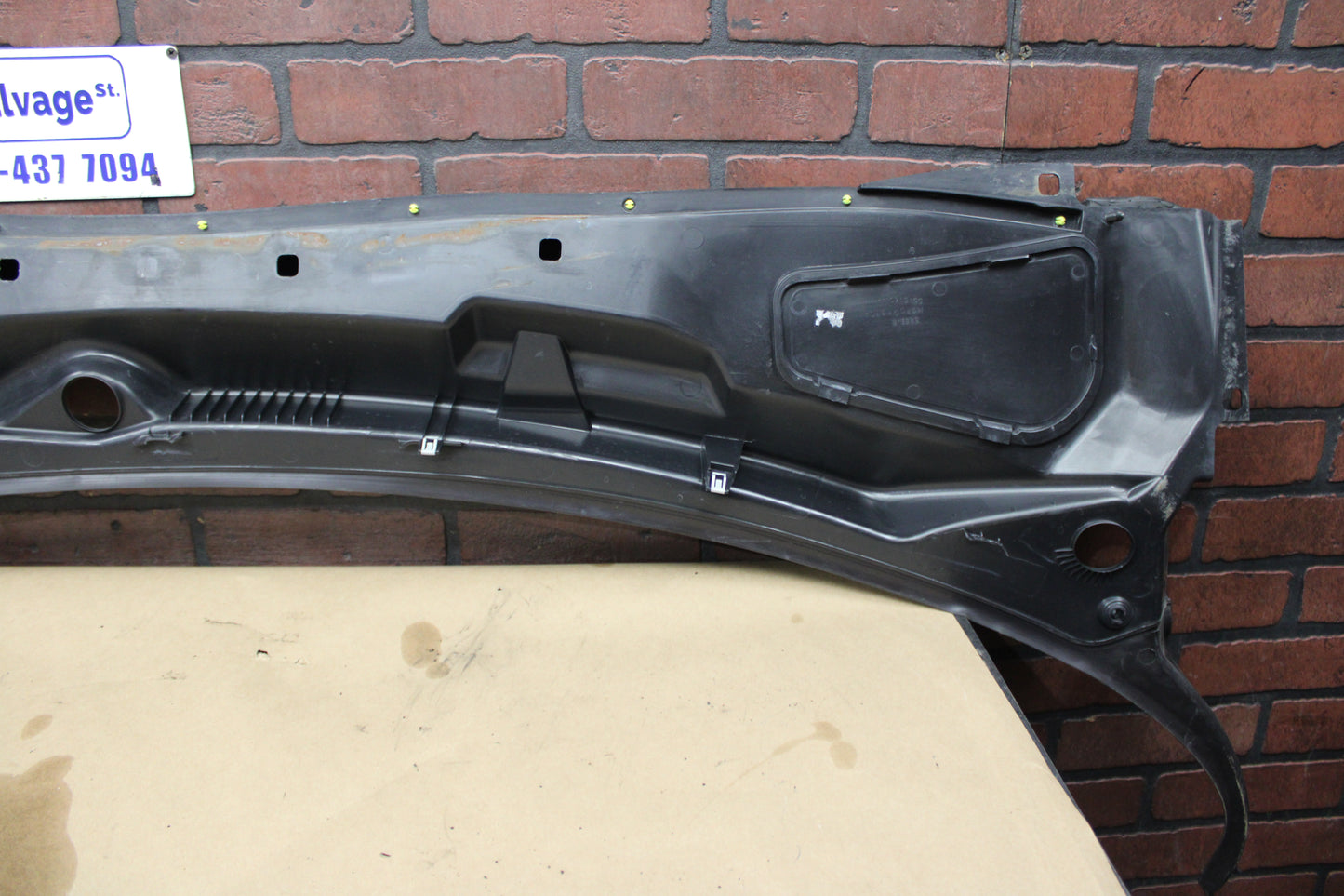 2020 - 2023 DODGE CHALLENGER FRONT WINDSHIELD COWL VENT GRILLE PANEL COVER OEM