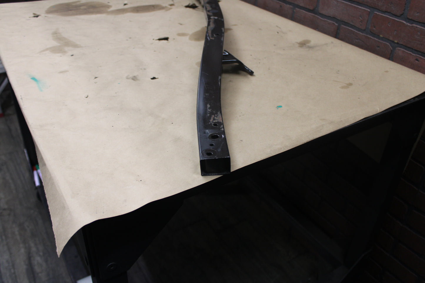 2012 - 2023 DODGE CHALLENGER FRONT WHEELHOUSE STRUT TOWER BRACE MOUNT OEM