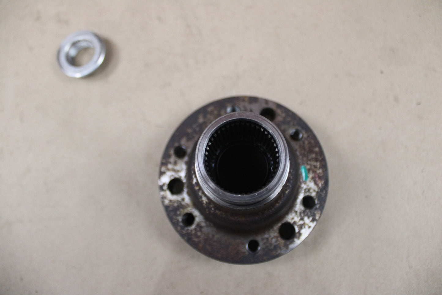 2016 Dodge Challenger R/T Scat Pack 8 Speed 8HP70 Yoke Flange Assembly 80k