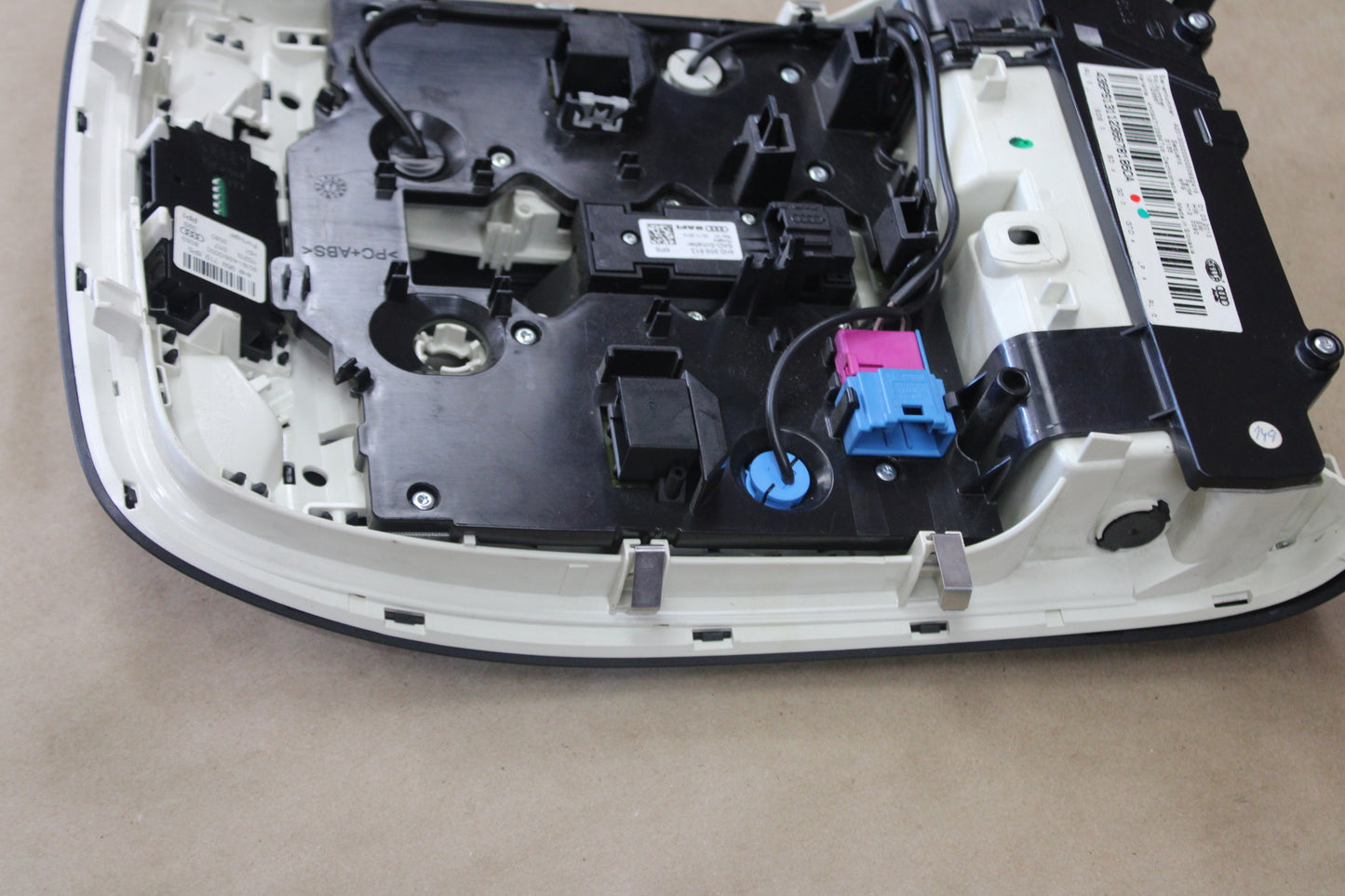 2011-2017 Audi A8 S8 Overhead Console Sunglass Holder Dome Lights Black Sunroof