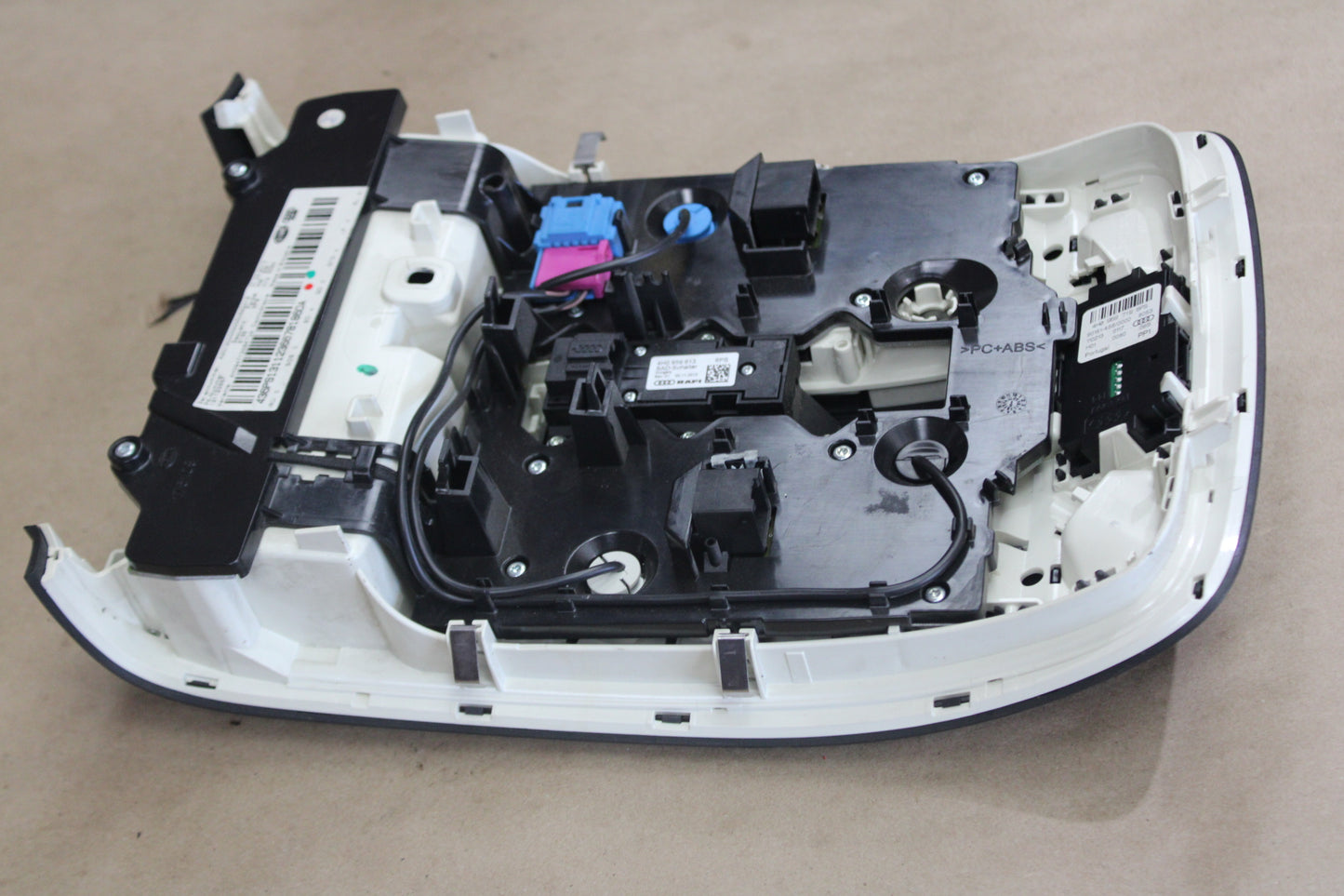 2011-2017 Audi A8 S8 Overhead Console Sunglass Holder Dome Lights Black Sunroof