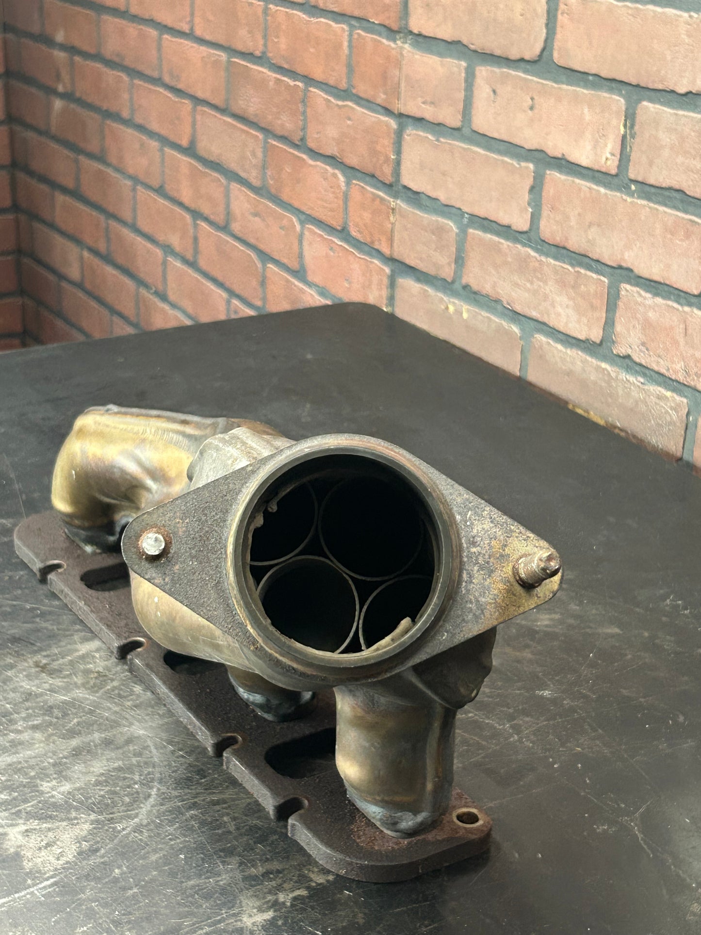 DMG 2006-14 Challenger Charger 300 6.4 6.1 Driver Left Exhaust Manifold Assembly