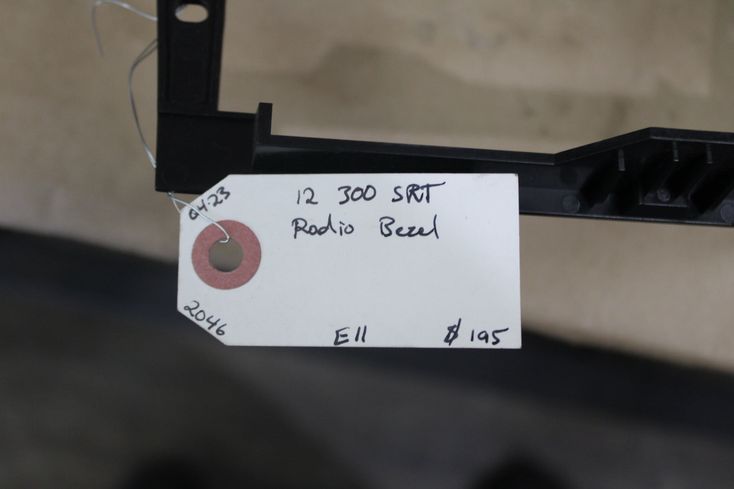 2011-2014 CHRYSLER 300 CENTER DASH RADIO AIR VENT CLOCK TRIM BEZEL OEM