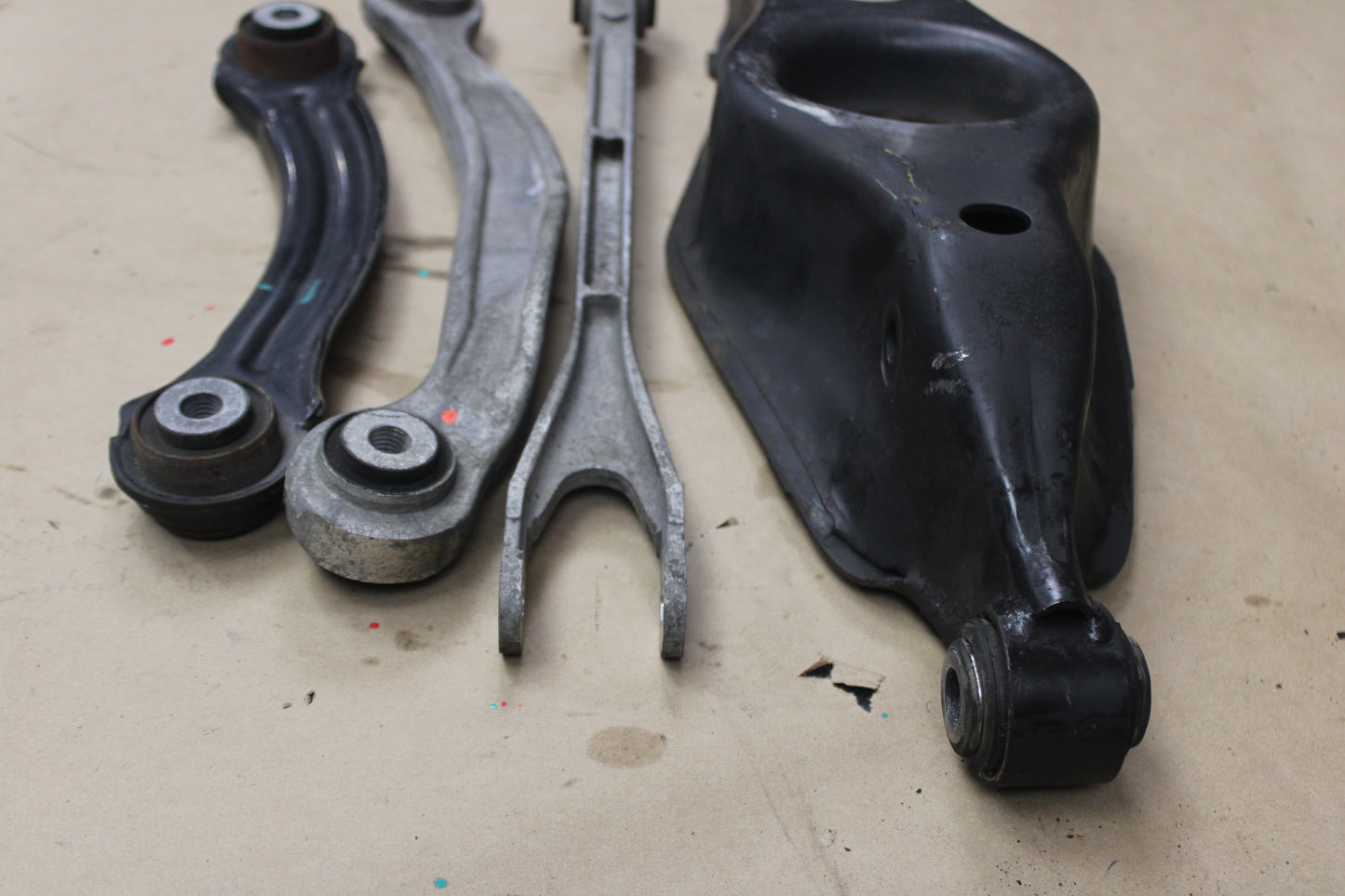 11-23 Dodge Charger Challenger 300 Left Rear Suspension Control Arm Strut Set