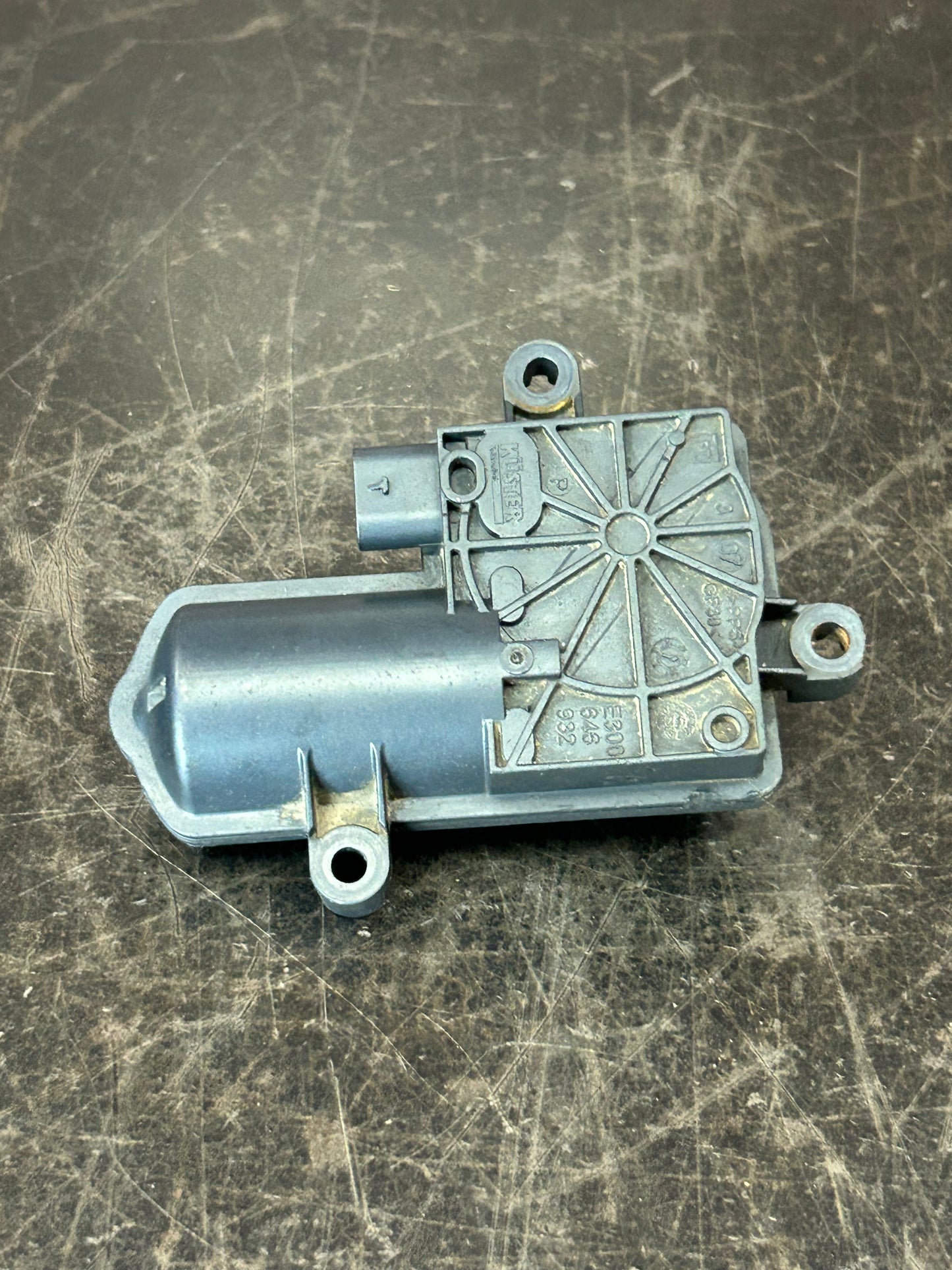 2015-2023 DODGE CHARGER CHALLENGER EXHAUST VALVE ACTUATOR RIGHT SIDE
