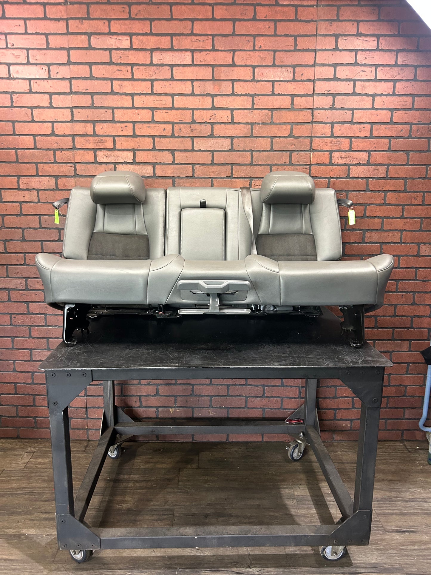 2005-2010 JEEP GRAND CHEROKEE SRT8 OEM REAR BACK BOTTOM SEAT ASSEMBLY