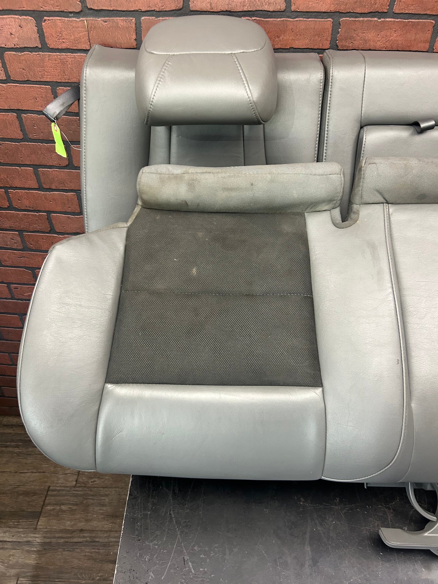 2005-2010 JEEP GRAND CHEROKEE SRT8 OEM REAR BACK BOTTOM SEAT ASSEMBLY
