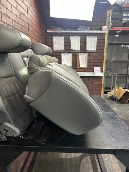 2005-2010 JEEP GRAND CHEROKEE SRT8 OEM REAR BACK BOTTOM SEAT ASSEMBLY
