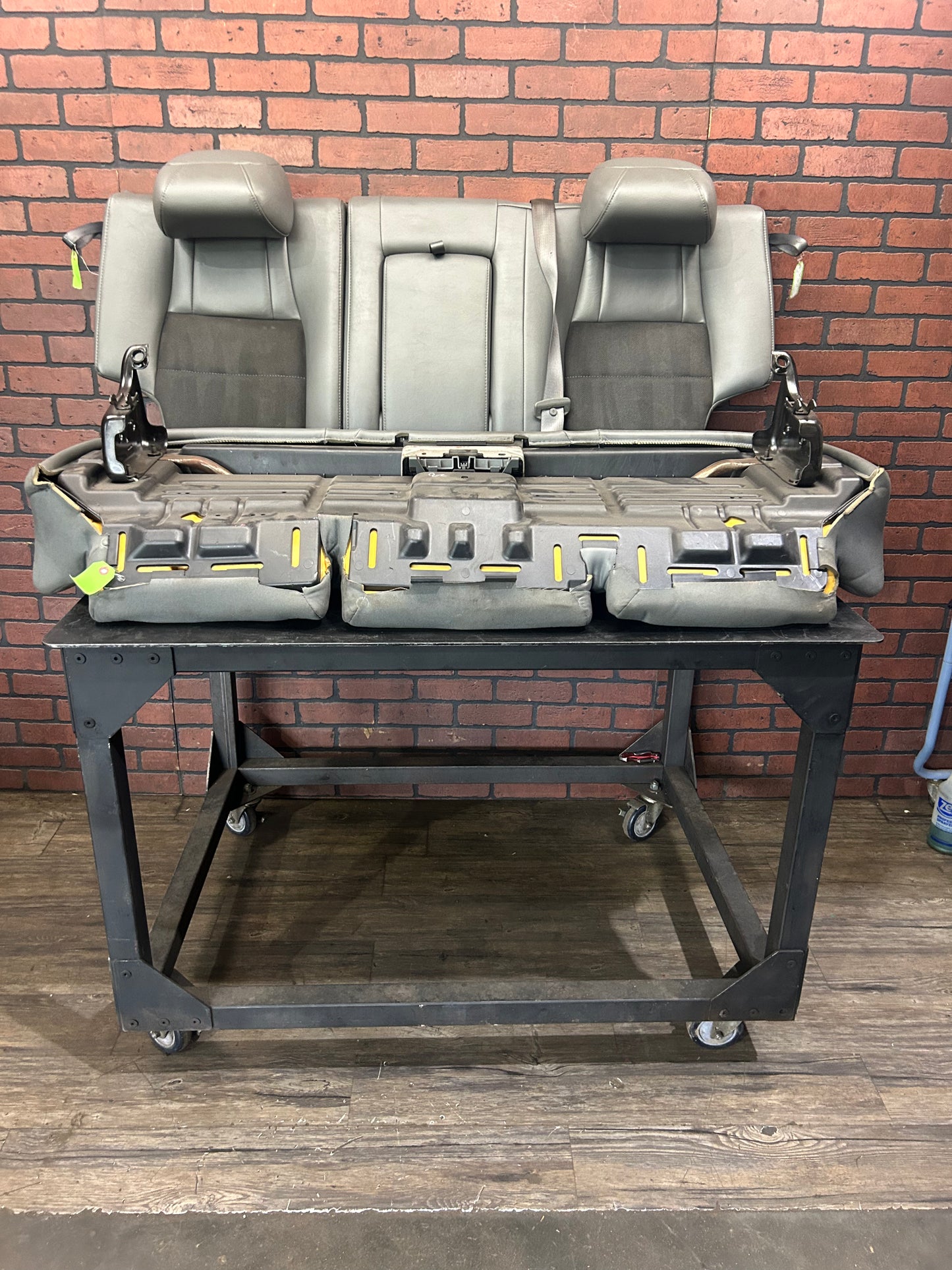 2005-2010 JEEP GRAND CHEROKEE SRT8 OEM REAR BACK BOTTOM SEAT ASSEMBLY