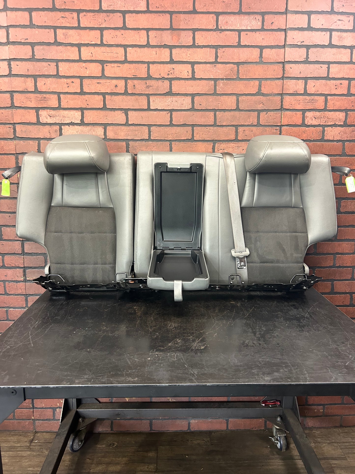 2005-2010 JEEP GRAND CHEROKEE SRT8 OEM REAR BACK BOTTOM SEAT ASSEMBLY