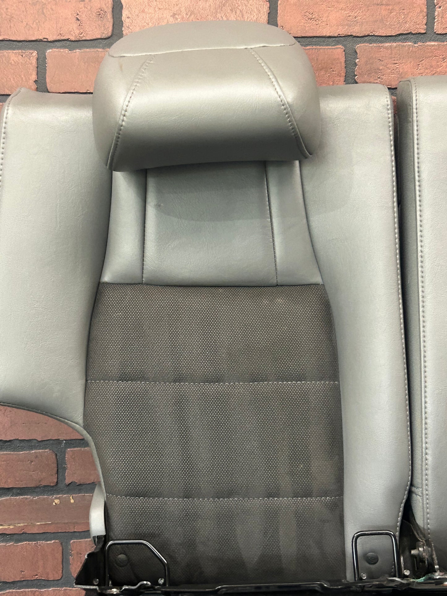 2005-2010 JEEP GRAND CHEROKEE SRT8 OEM REAR BACK BOTTOM SEAT ASSEMBLY