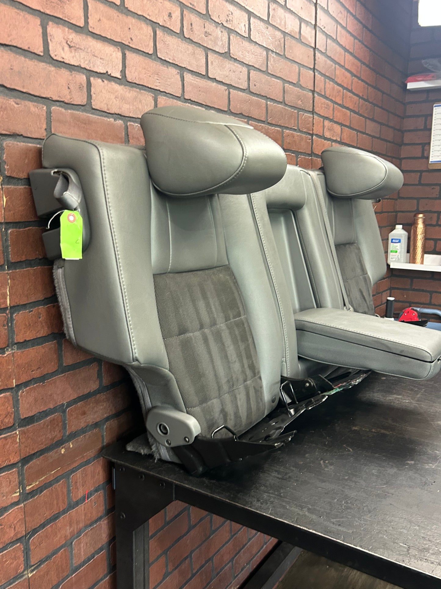 2005-2010 JEEP GRAND CHEROKEE SRT8 OEM REAR BACK BOTTOM SEAT ASSEMBLY
