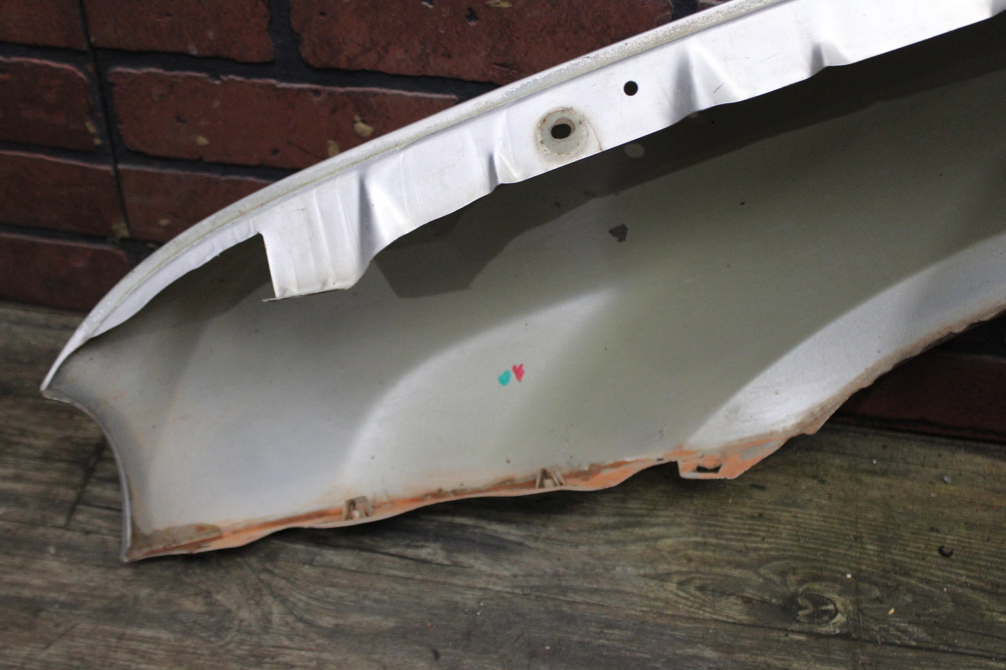 2005-2010 Chrysler 300C SRT-8 Front Right Passenger Fender Silver PS2 Wheel Arch